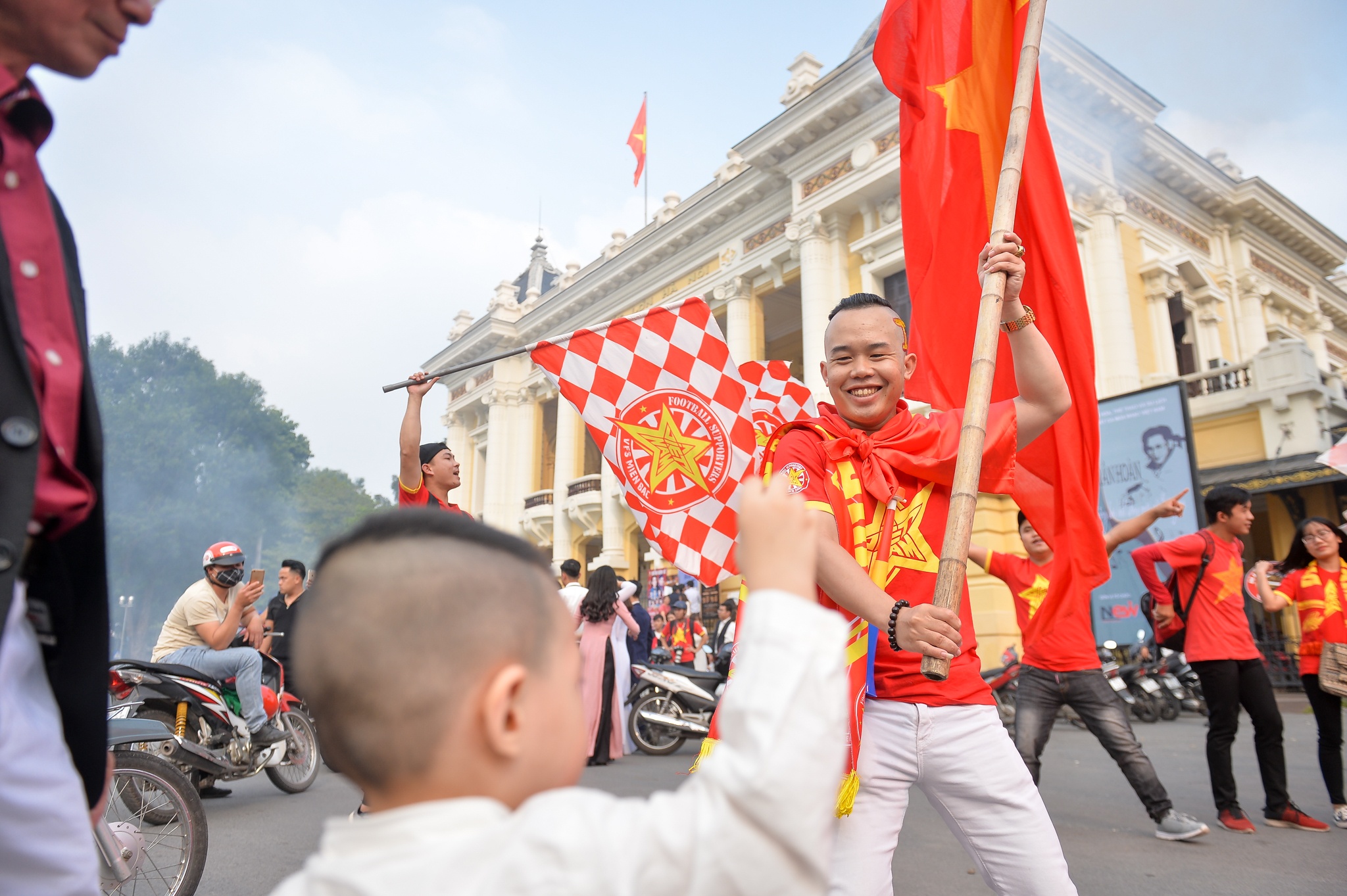 co dong vien dieu hanh truoc tran Campuchia anh 10