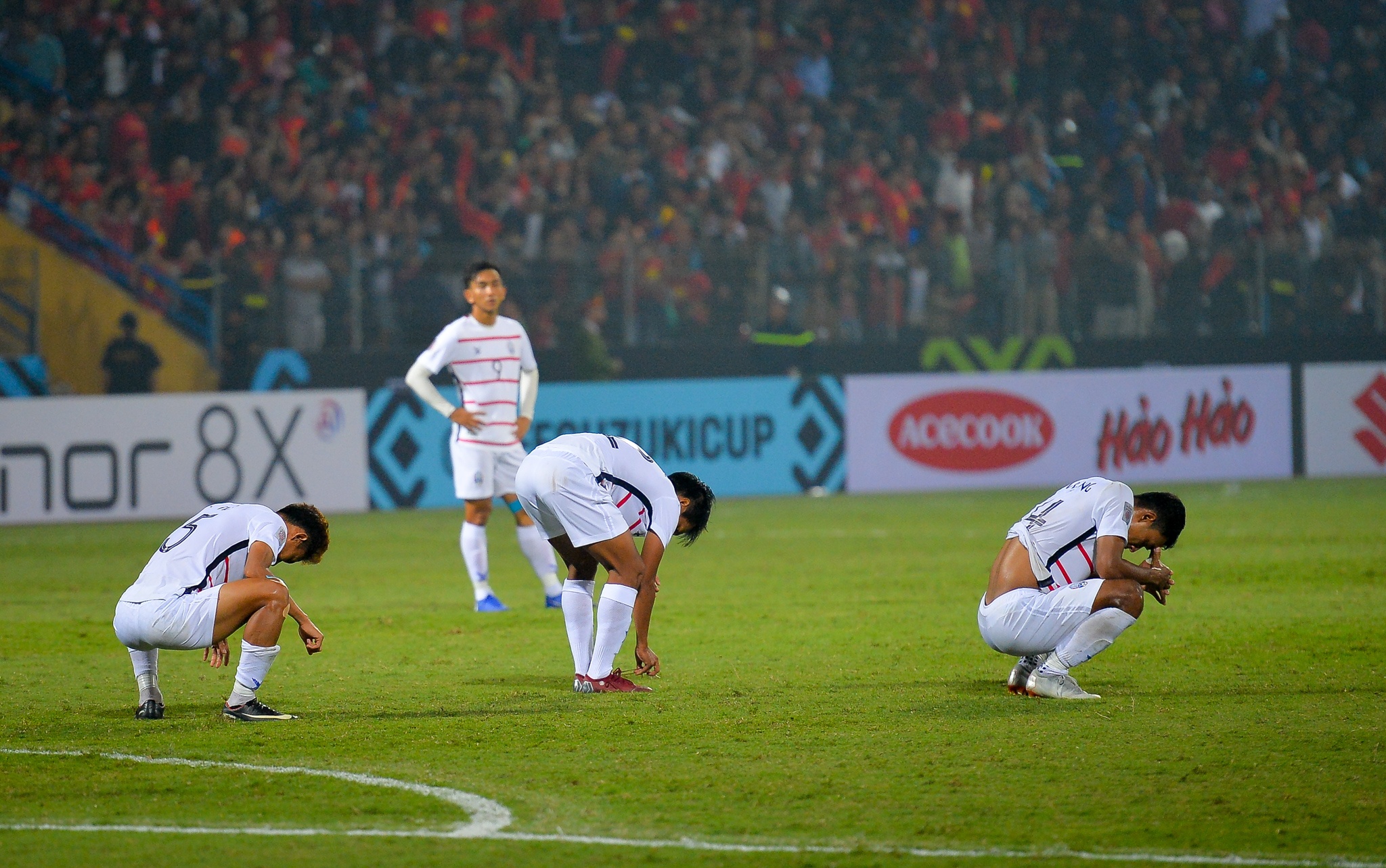 Bo 3 trung ve om lay nhau anh 1