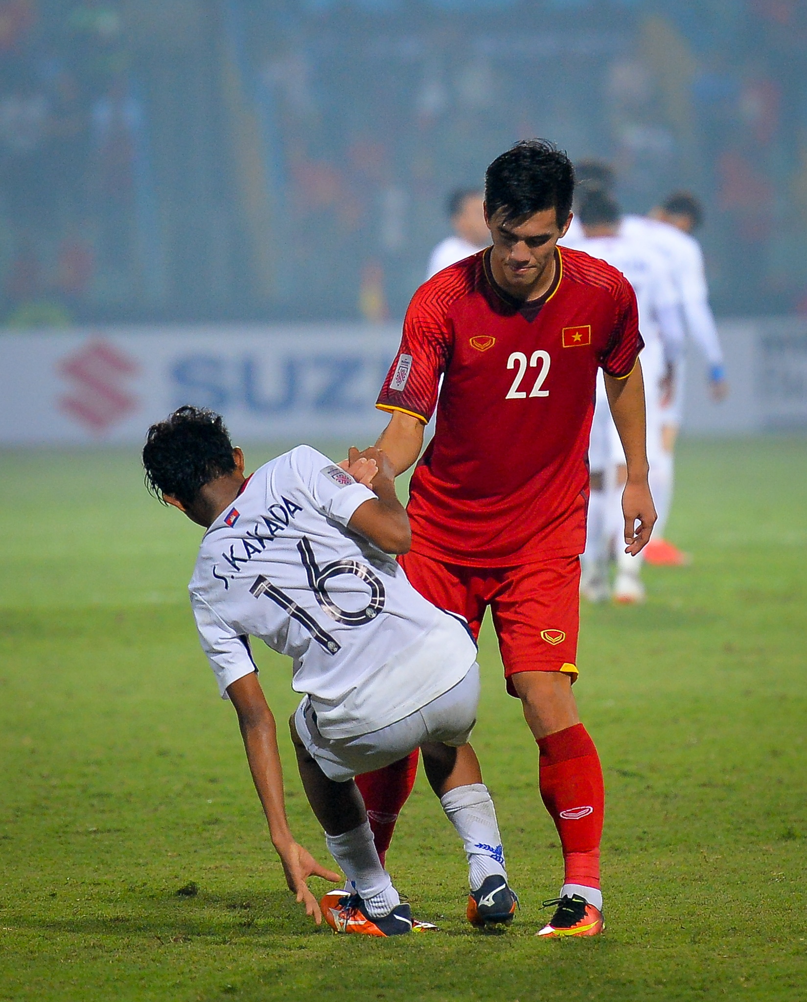 Bo 3 trung ve om lay nhau anh 2