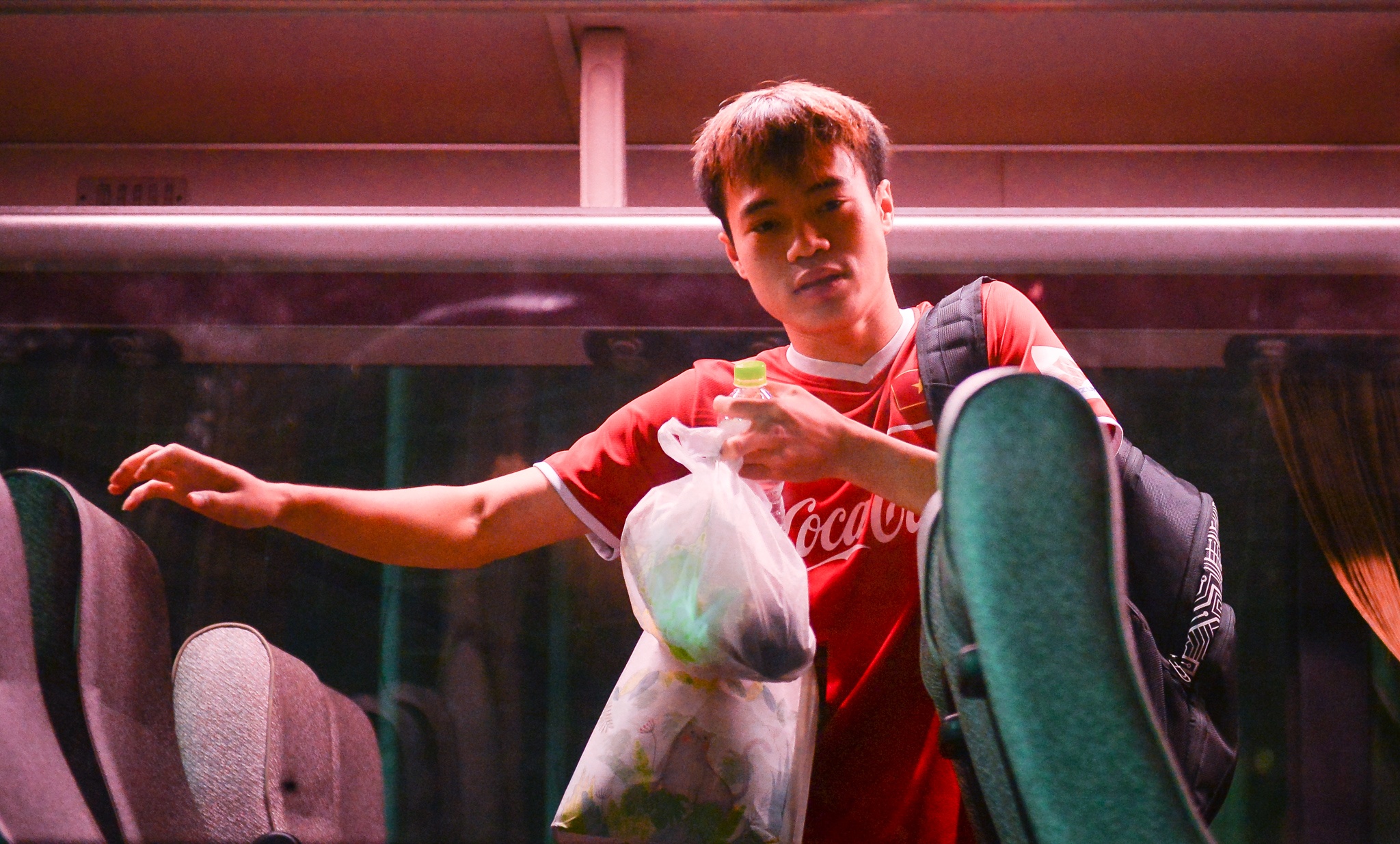 Van Toan duoc fan tang qua anh 4