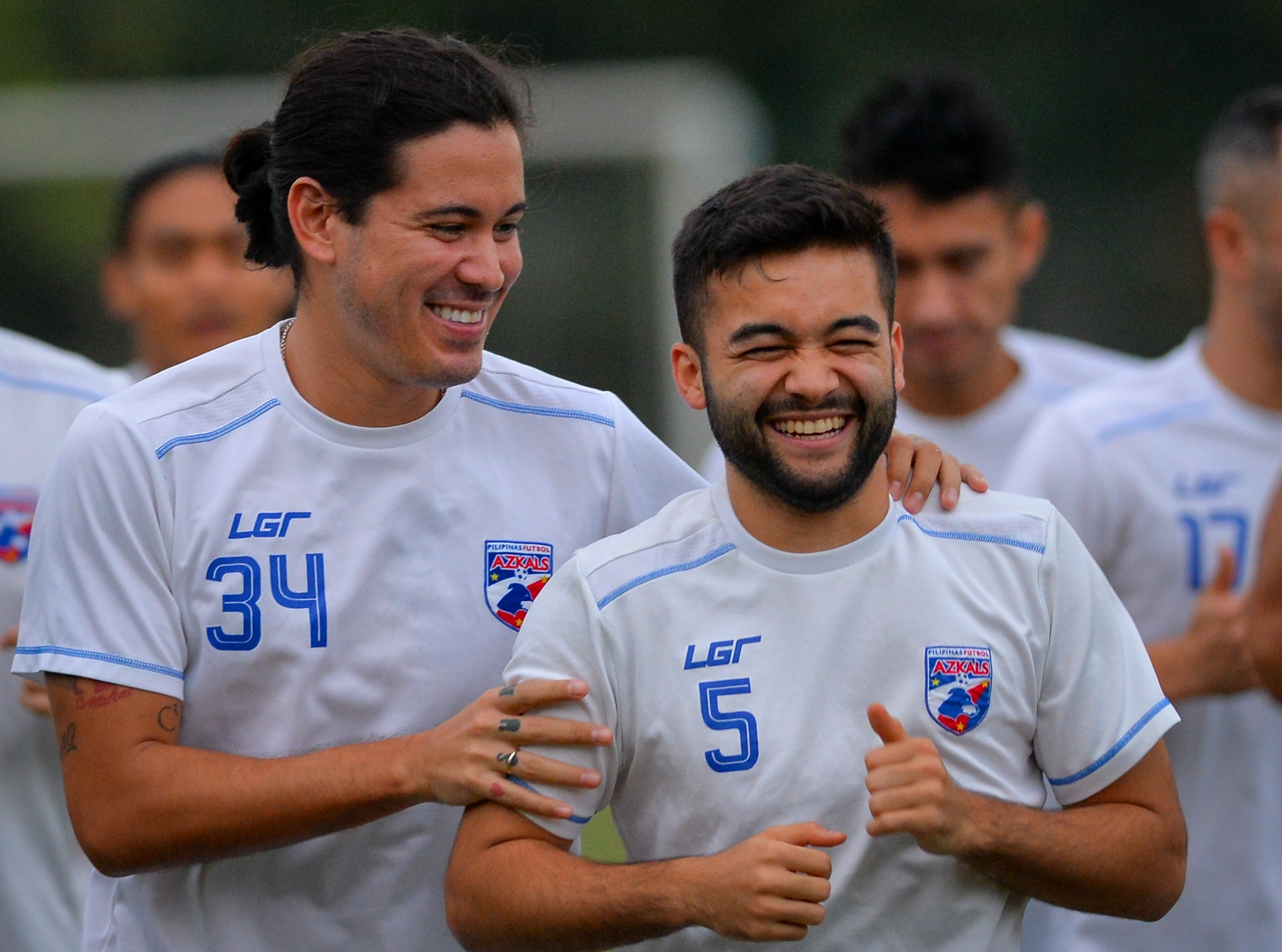 Doi tuyen Philippines tap kin voi truyen thong, 'ho' voi nguoi ham mo hinh anh