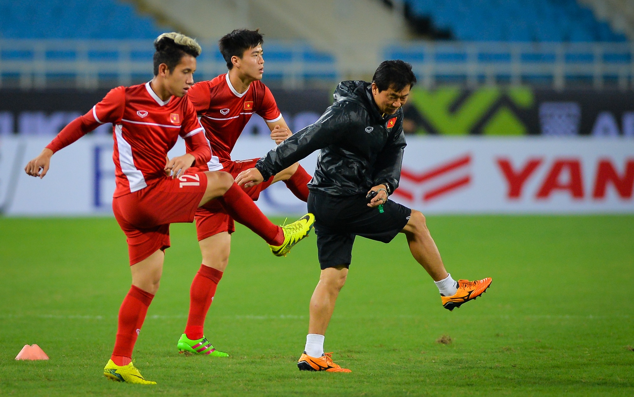 Van Toan tro lai tap luyen anh 5