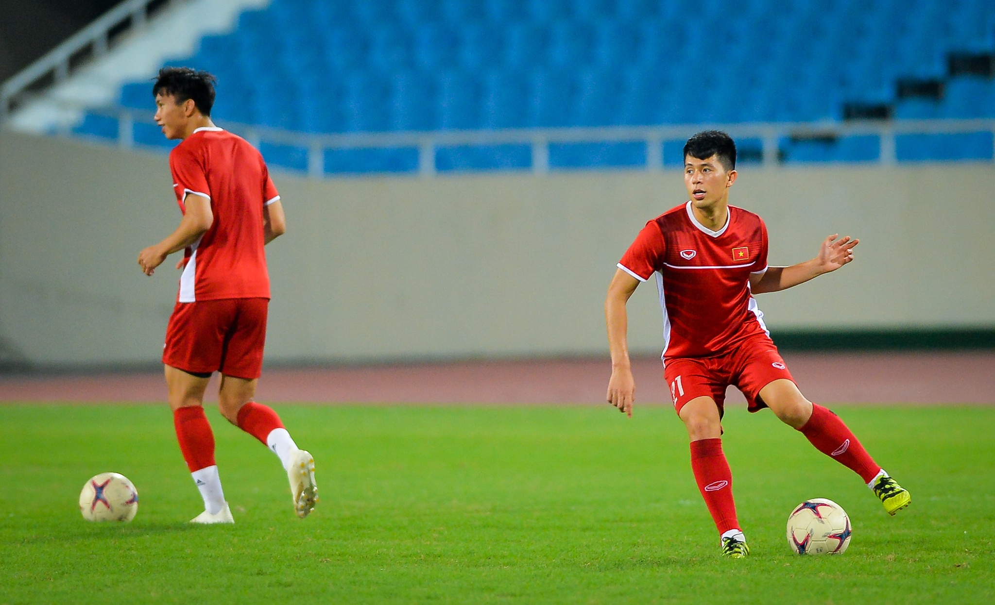 Van Toan tro lai tap luyen anh 7