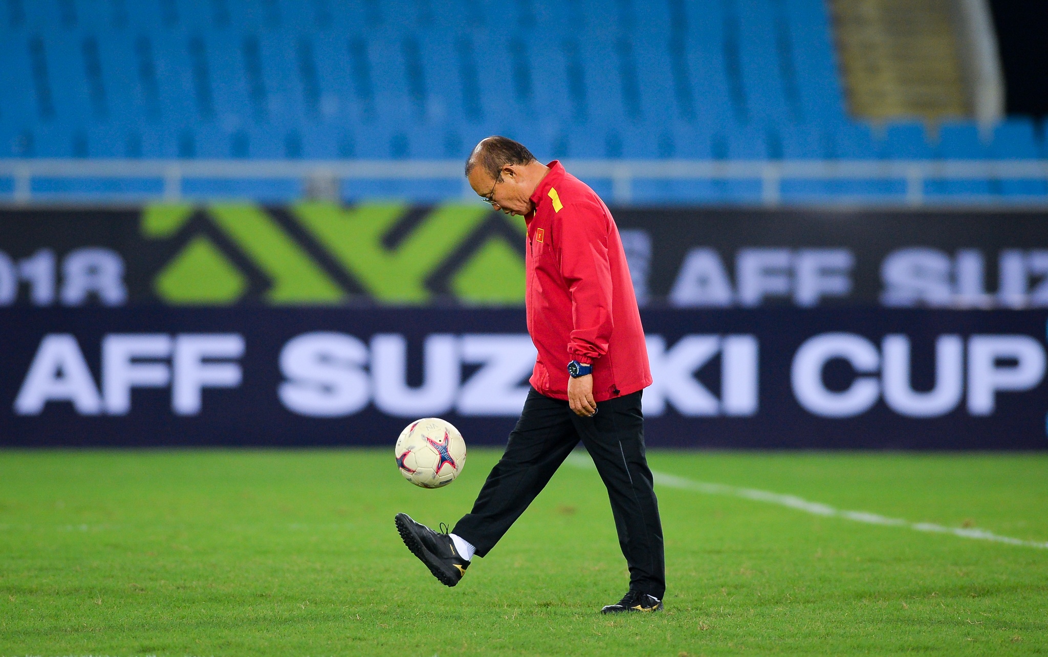 Van Toan tro lai tap luyen anh 8