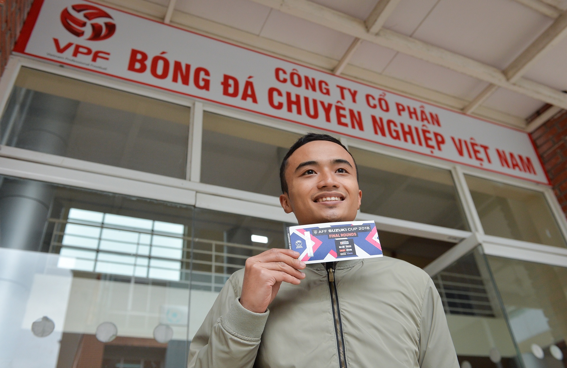 gia ve chung ket qua cao anh 10