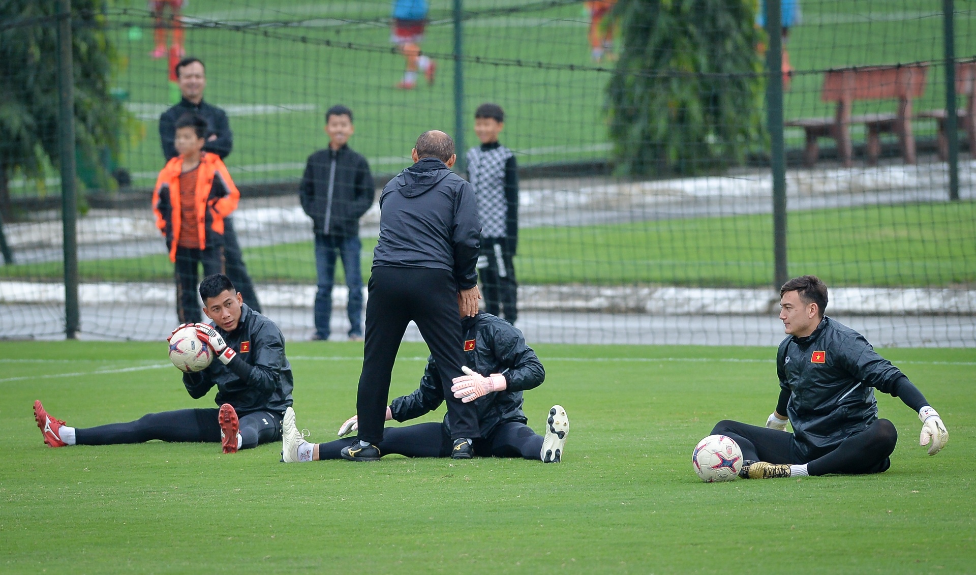 Van Toan tap rieng anh 9