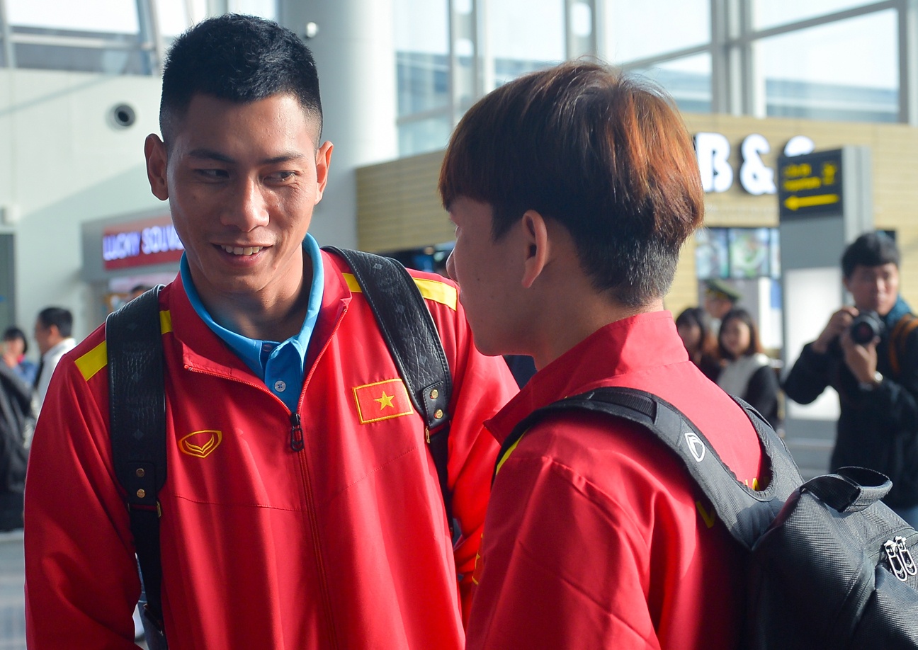 Đức Huy được fan tặng bó hoa dây tây ảnh 5 Duc Huy duoc fan tang bo hoa day tay anh 5