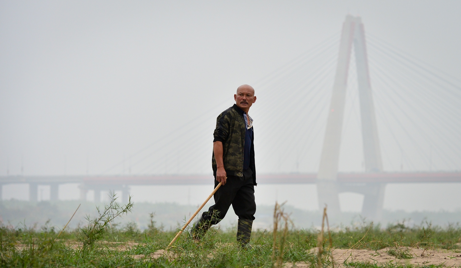 bai giua cau Nhat Tan anh 1