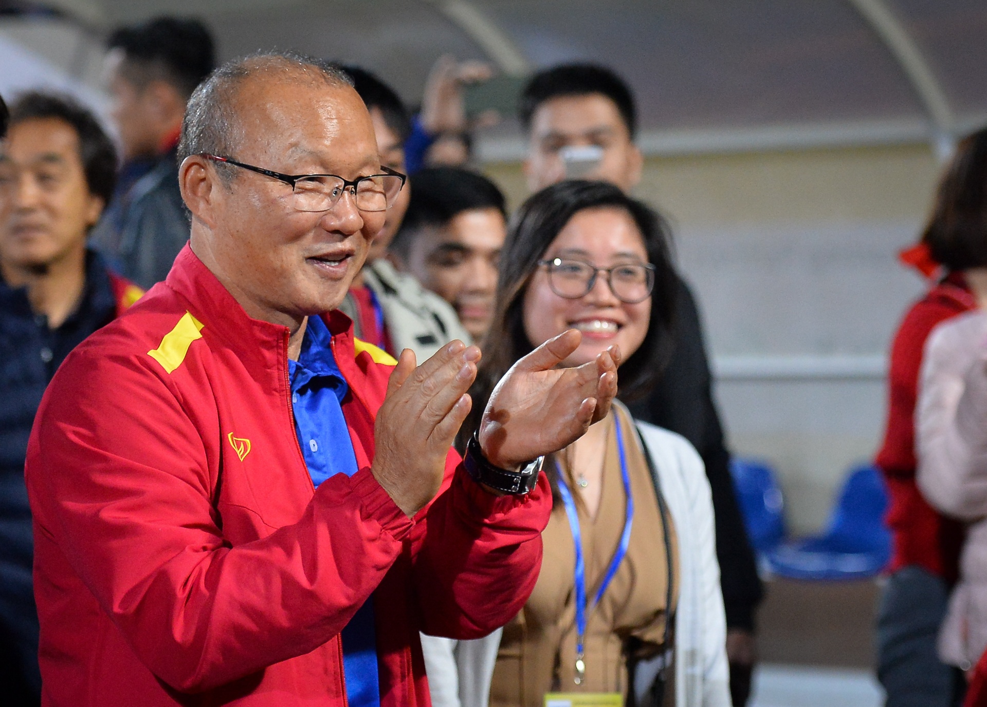 HLV Park Hang-seo dong vien cau thu U22 ngay sau khi ve Viet Nam hinh anh