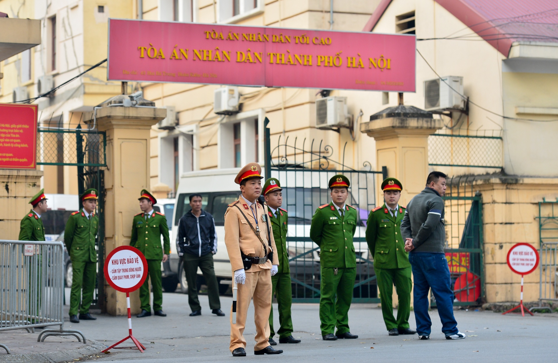 2 cuu thu truong cong an anh 2