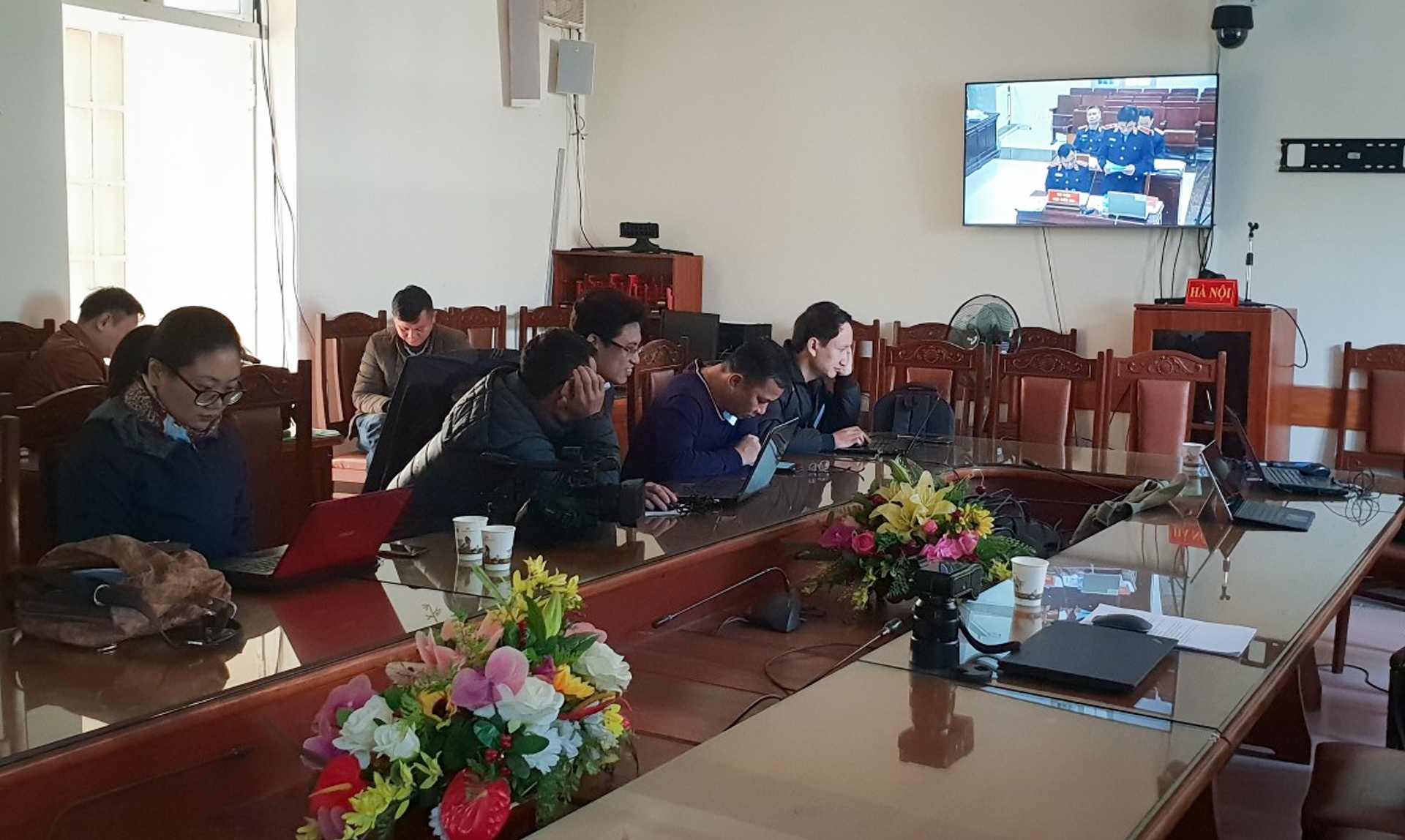 2 cuu thu truong cong an anh 6