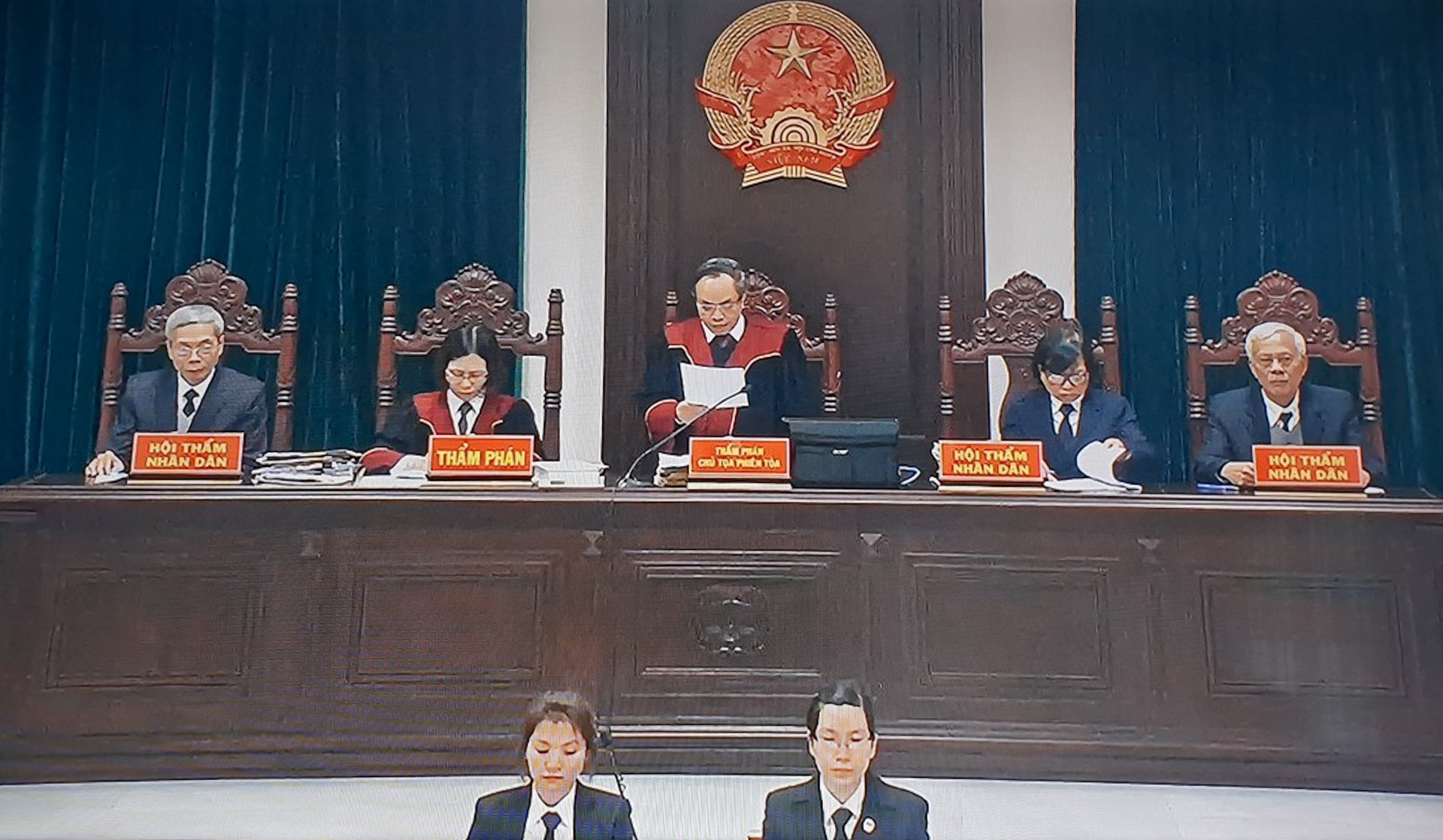 2 cuu thu truong cong an anh 8