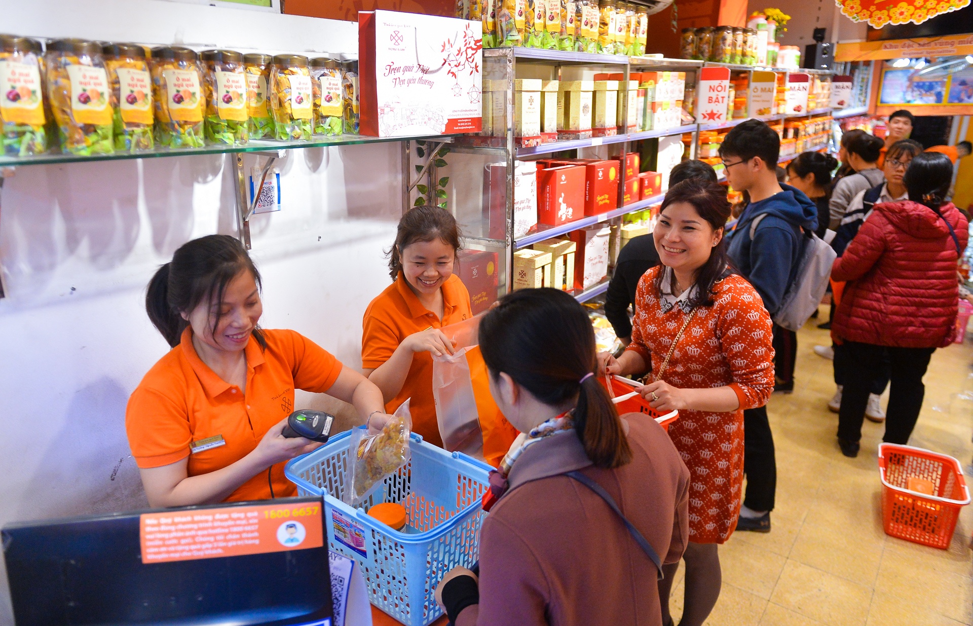 o mai dat hang ngay giap tet anh 2