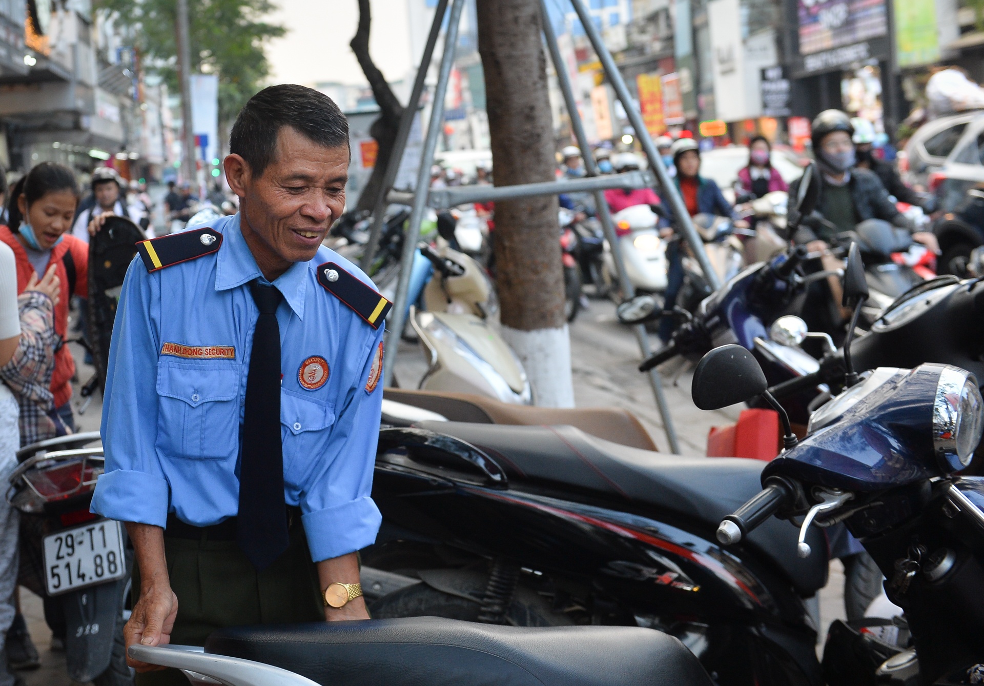 Quan ao dai ha gia trong ngay giap tet anh 8
