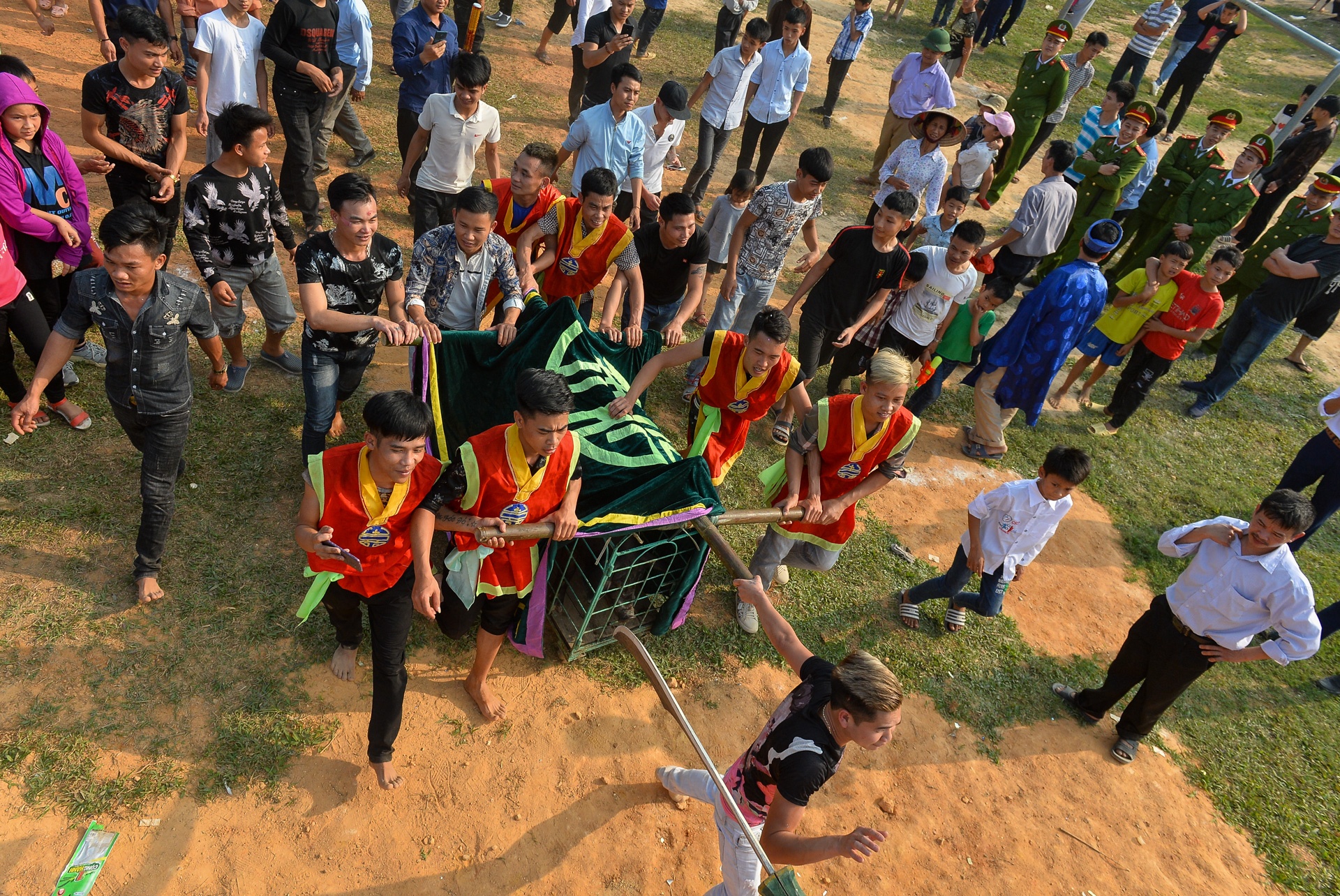 bat lon cau may anh 12