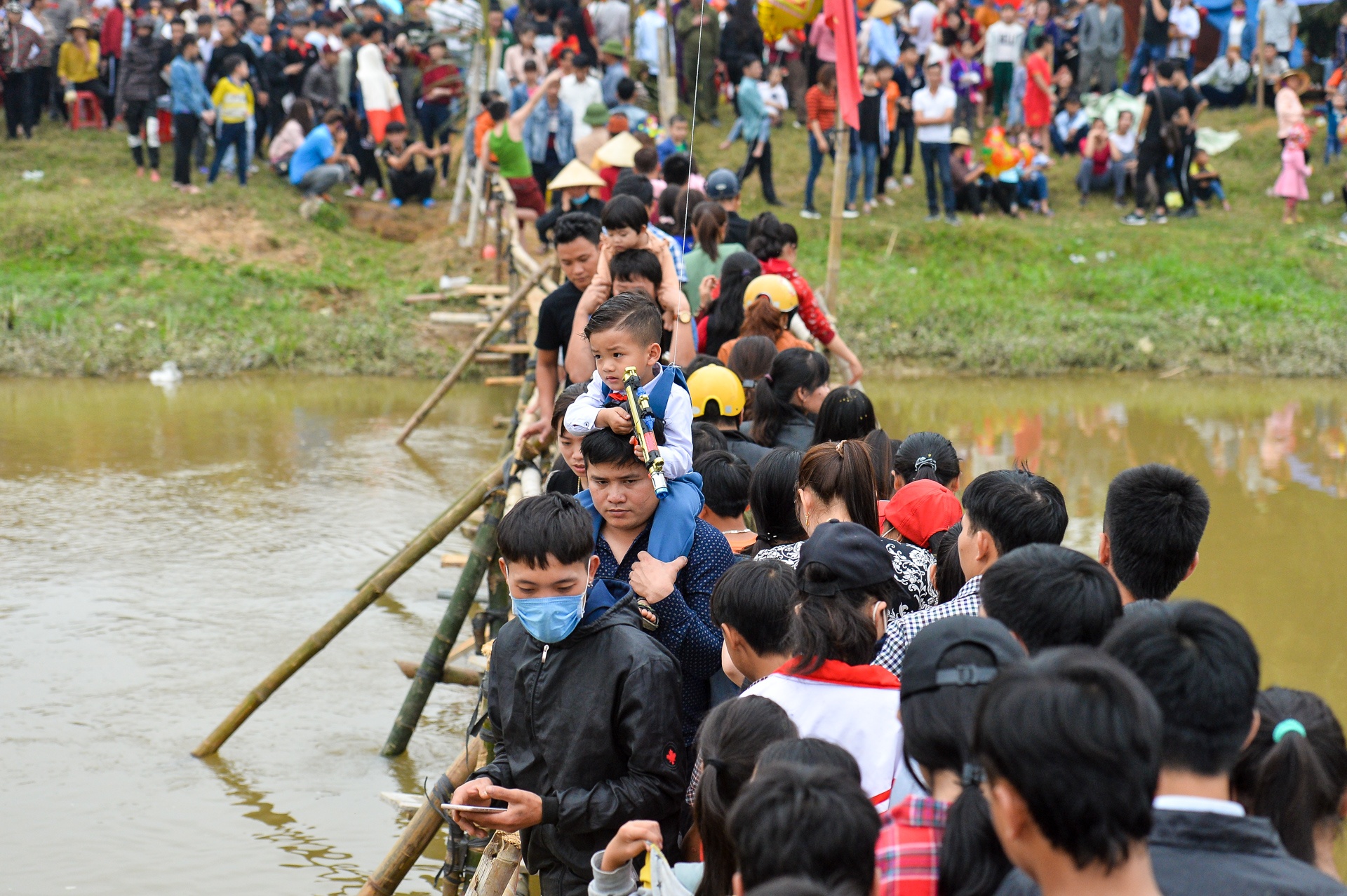le hoi nem ca chua Thanh Hoa anh 1
