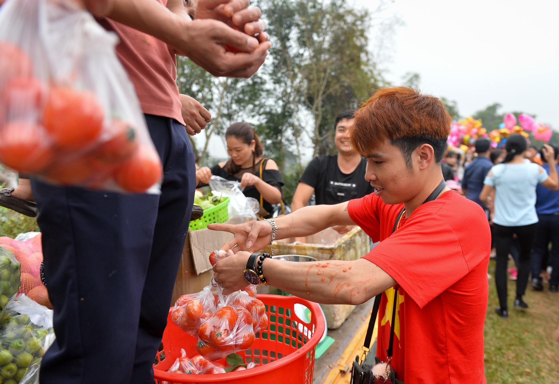 le hoi nem ca chua Thanh Hoa anh 2