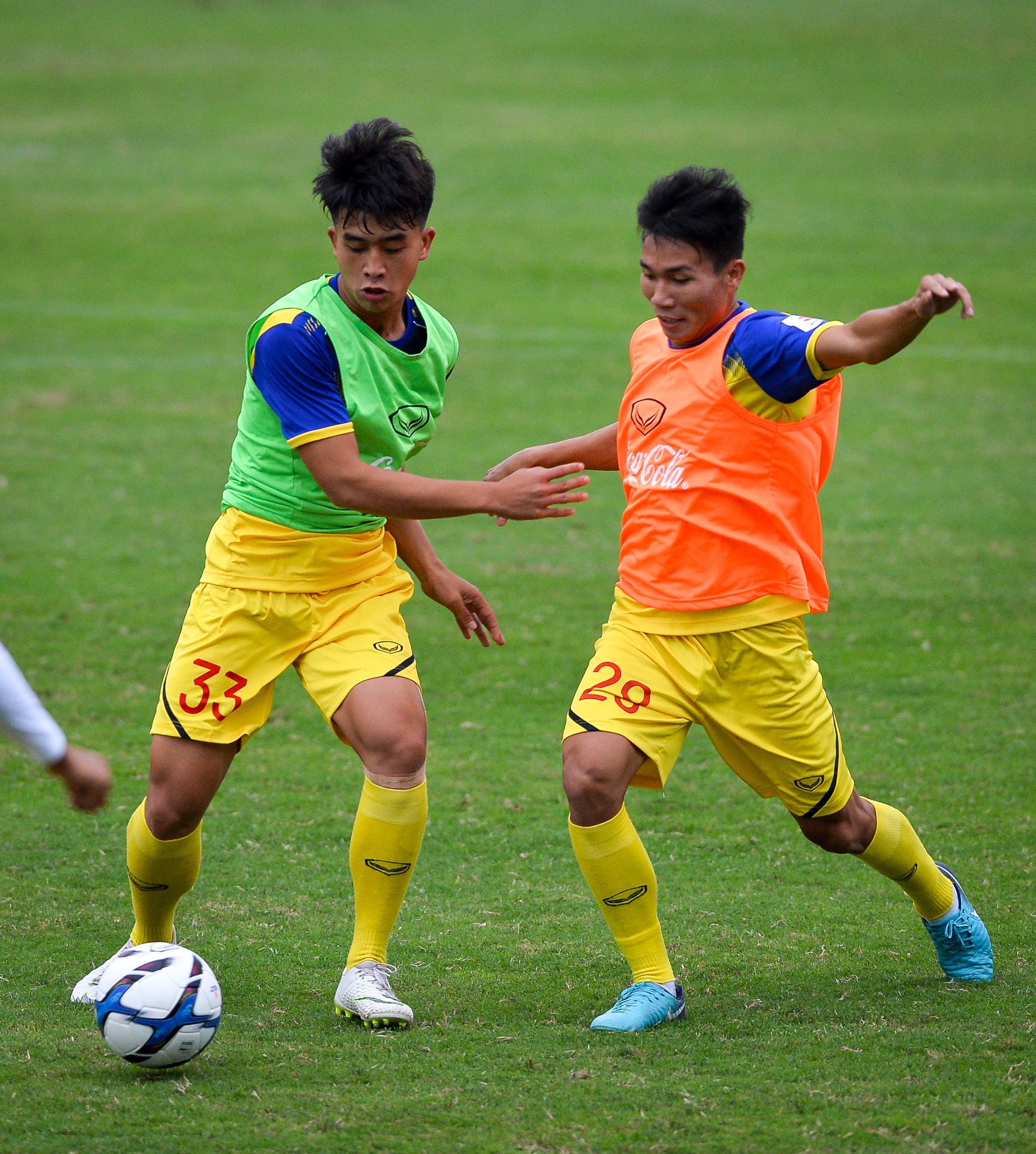 Dinh Trong lam quen voi bong sau chan thuong anh 10