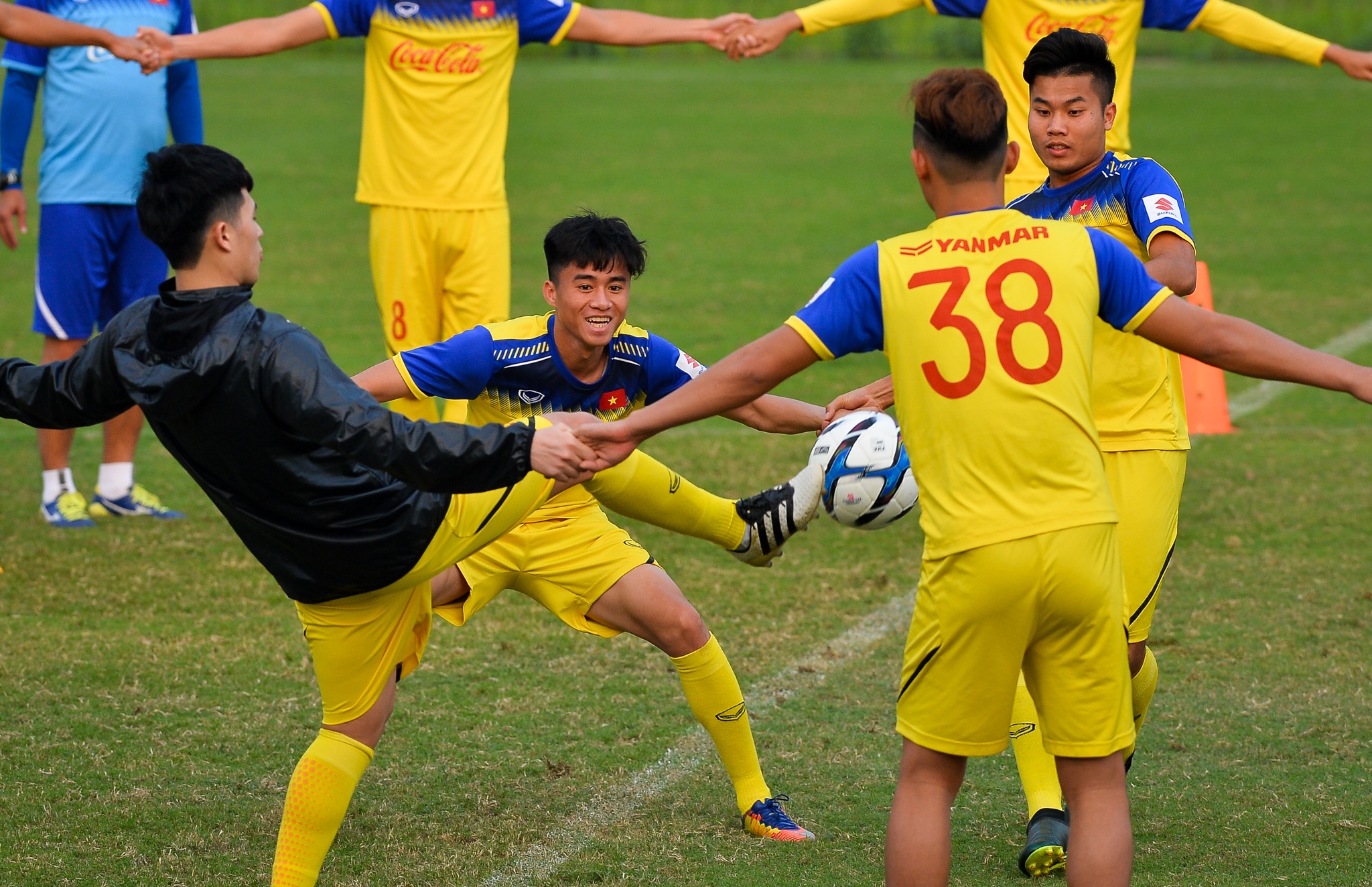 Tro ly Lee nam doi U23 anh 5