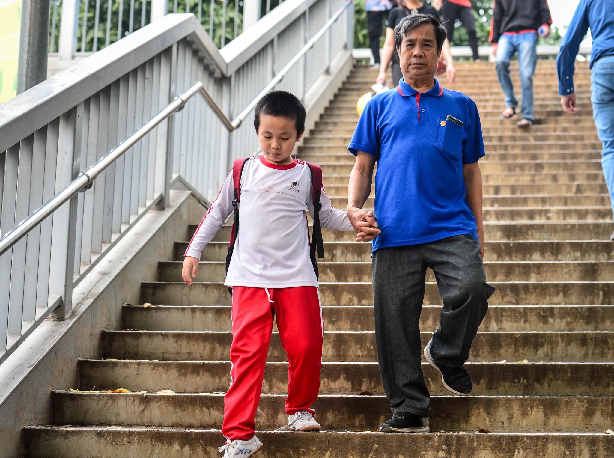 duong thi diem cam xe may anh 6