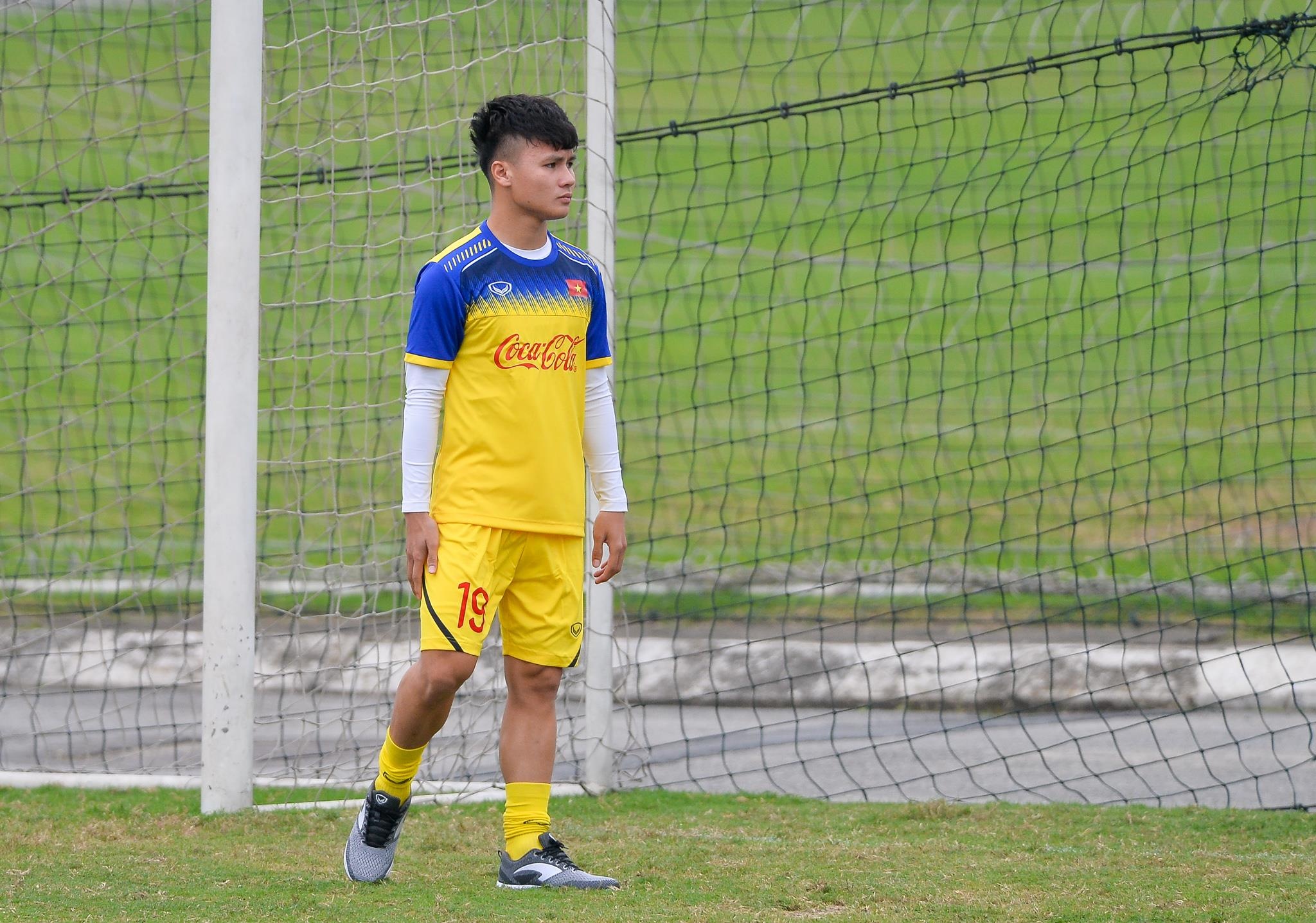 Quang Hai ngung tap anh 3