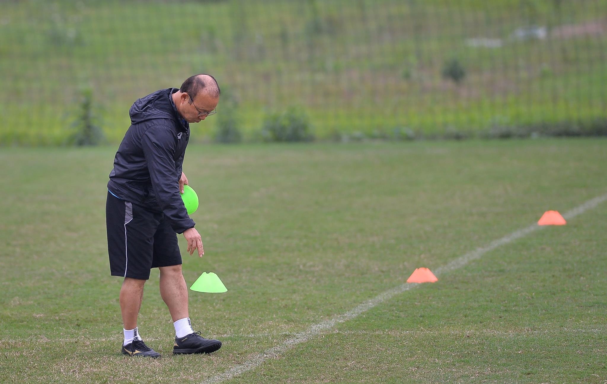 Thầy Park khởi động với học trò ảnh 3 Thay Park khoi dong voi hoc tro anh 3