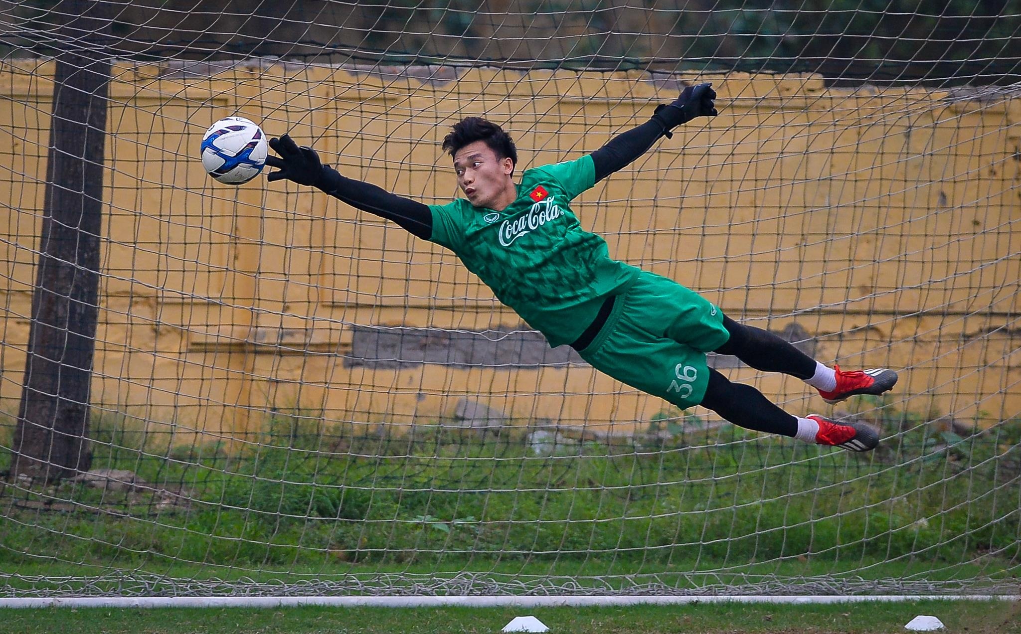 Thầy Park khởi động với học trò ảnh 9 Thay Park khoi dong voi hoc tro anh 9