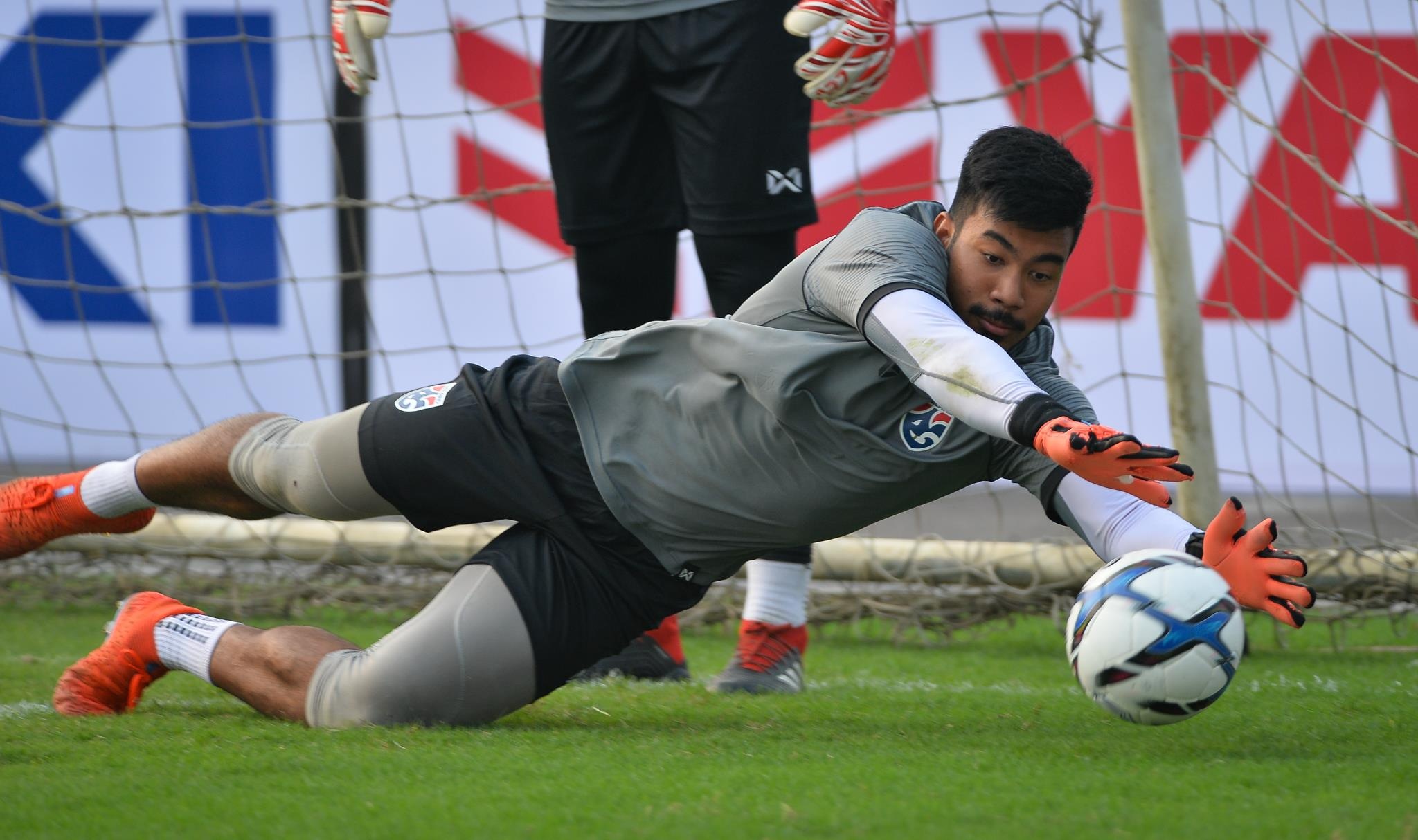 Trung ve cao 2 m cua U23 Thai Lan anh 5