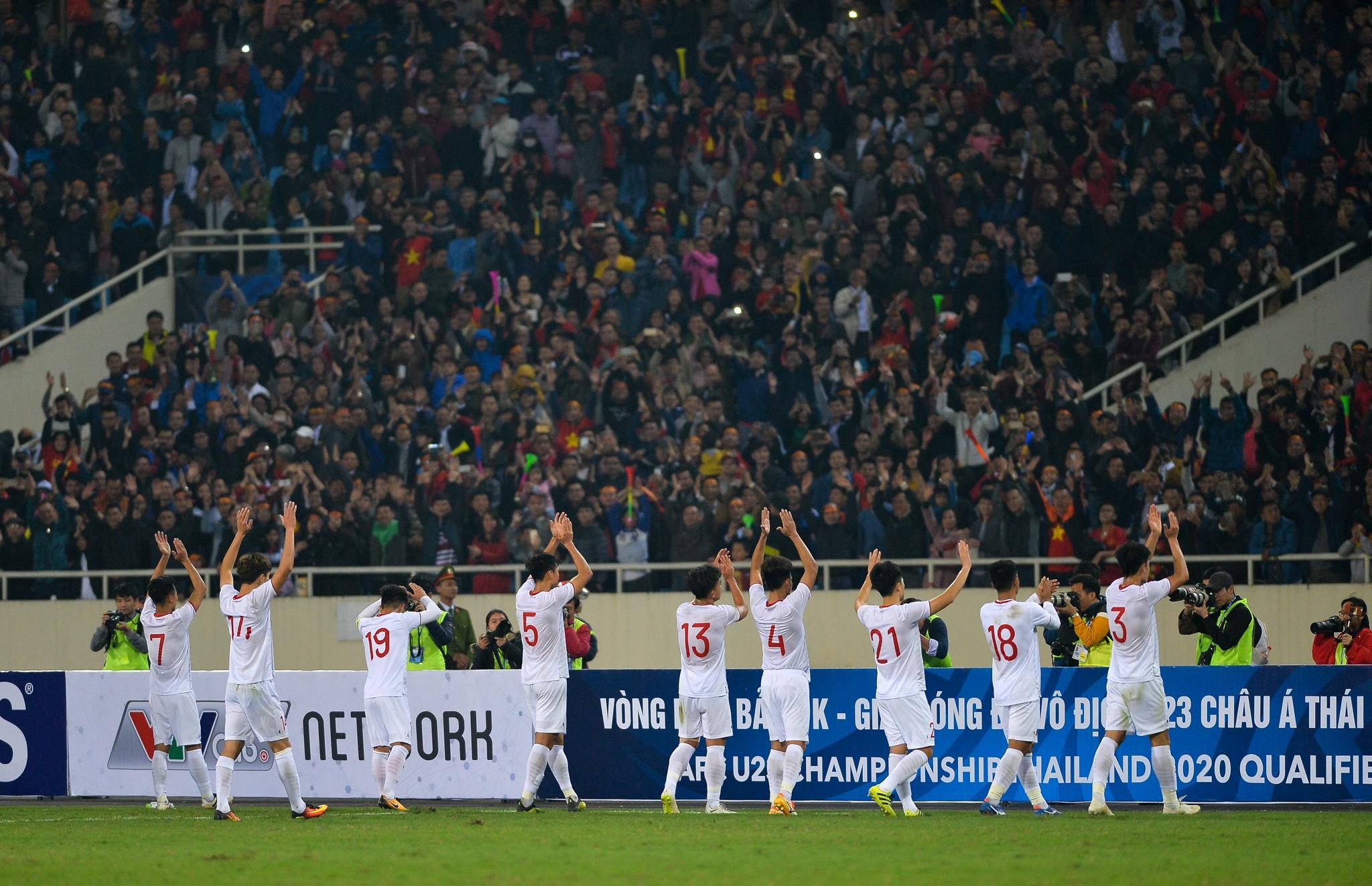 Quang Hai den nam tay me anh 4