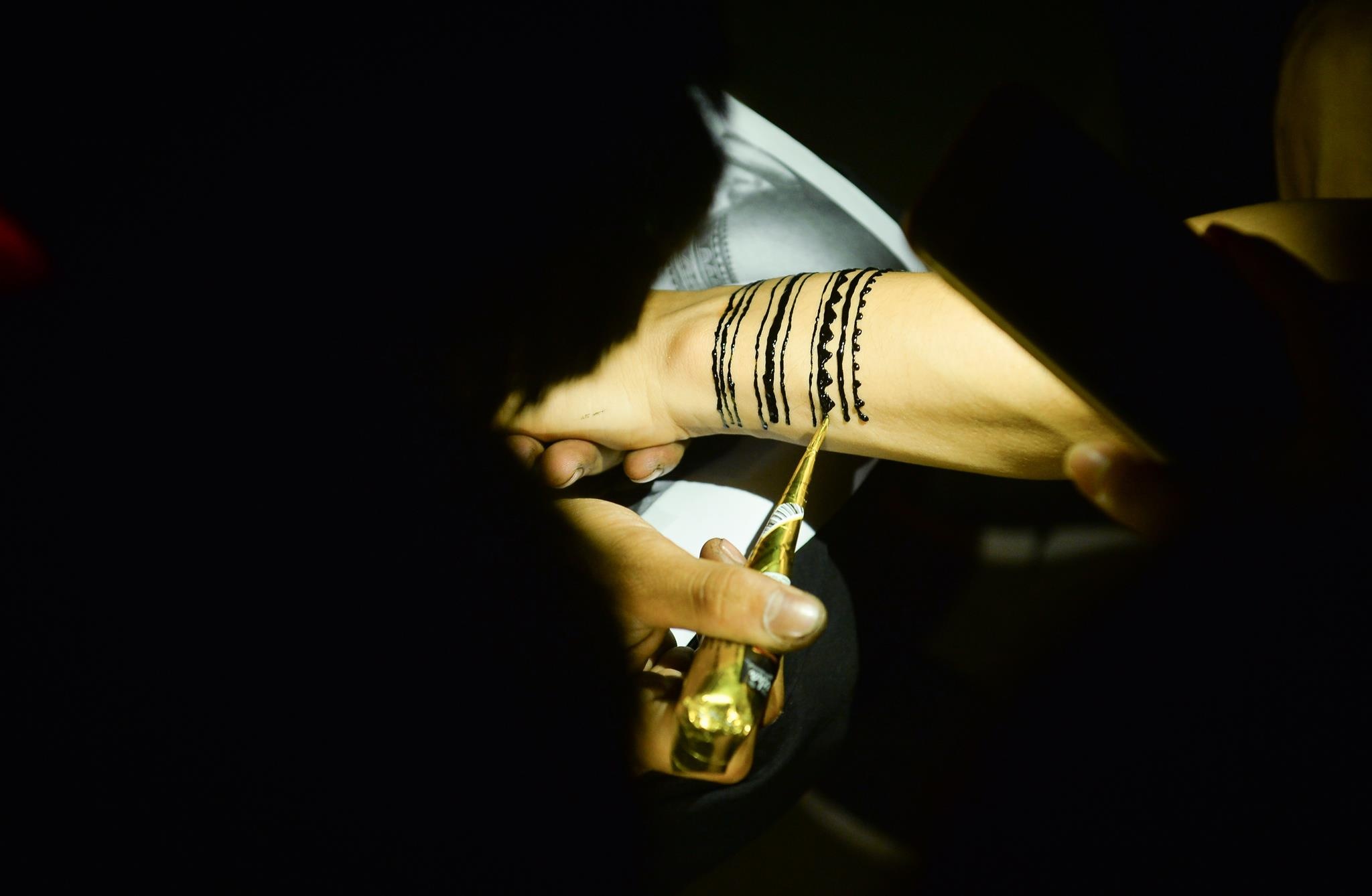 ho Guom lung linh trong Gio Trai dat anh 7