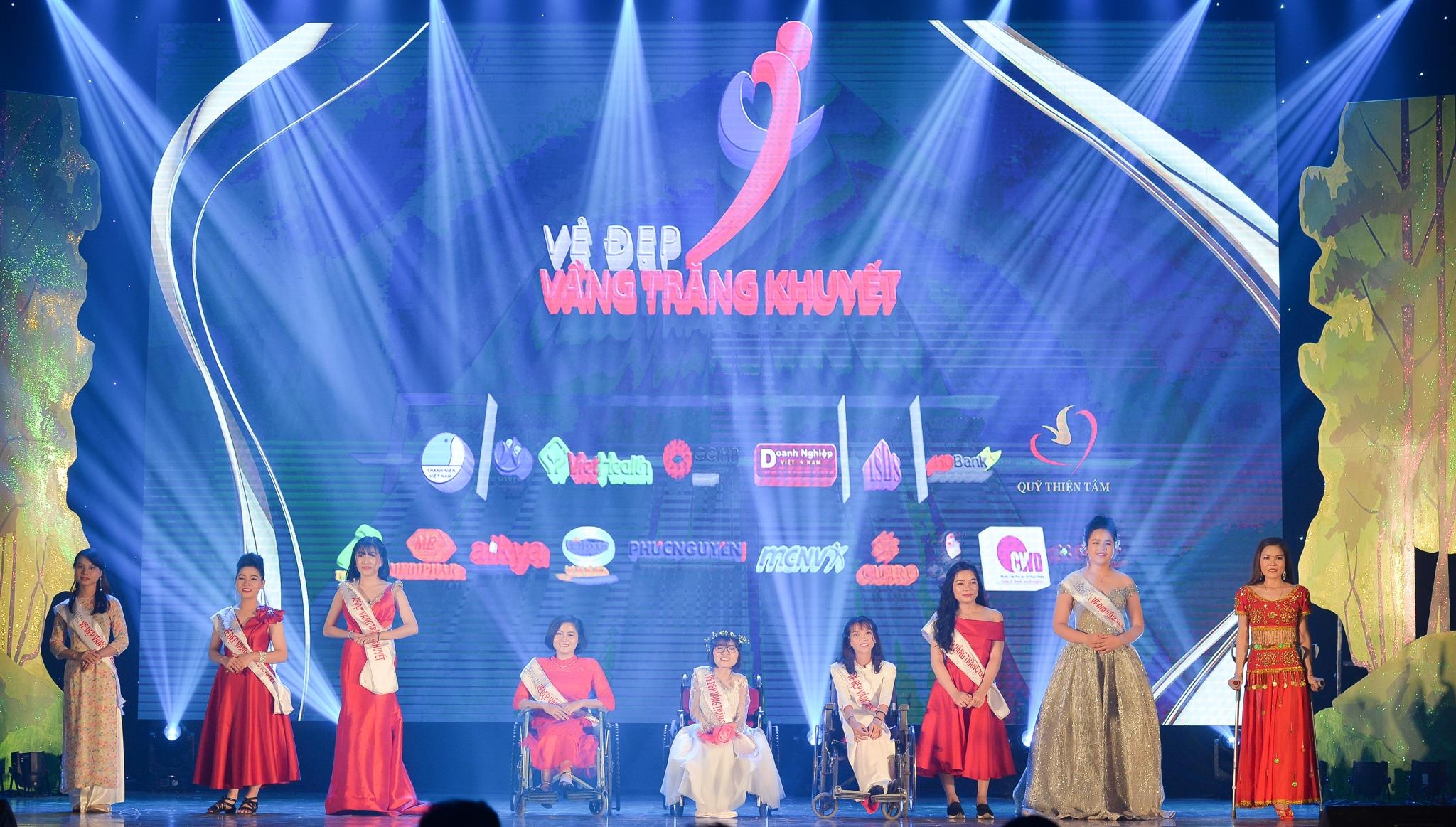 hoa khôi Vẻ đẹp Vầng trăng khuyết ảnh 1 hoa khoi Ve dep Vang trang khuyet anh 1