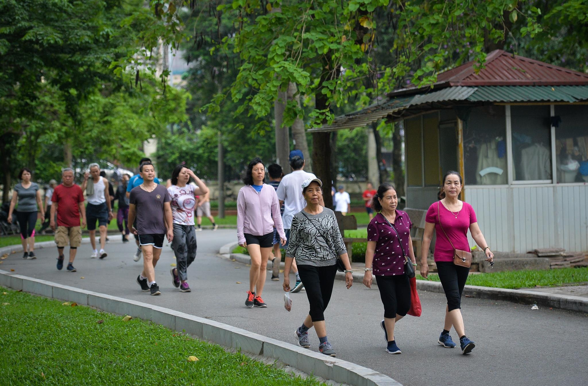 dot lanh giua mua he anh 1