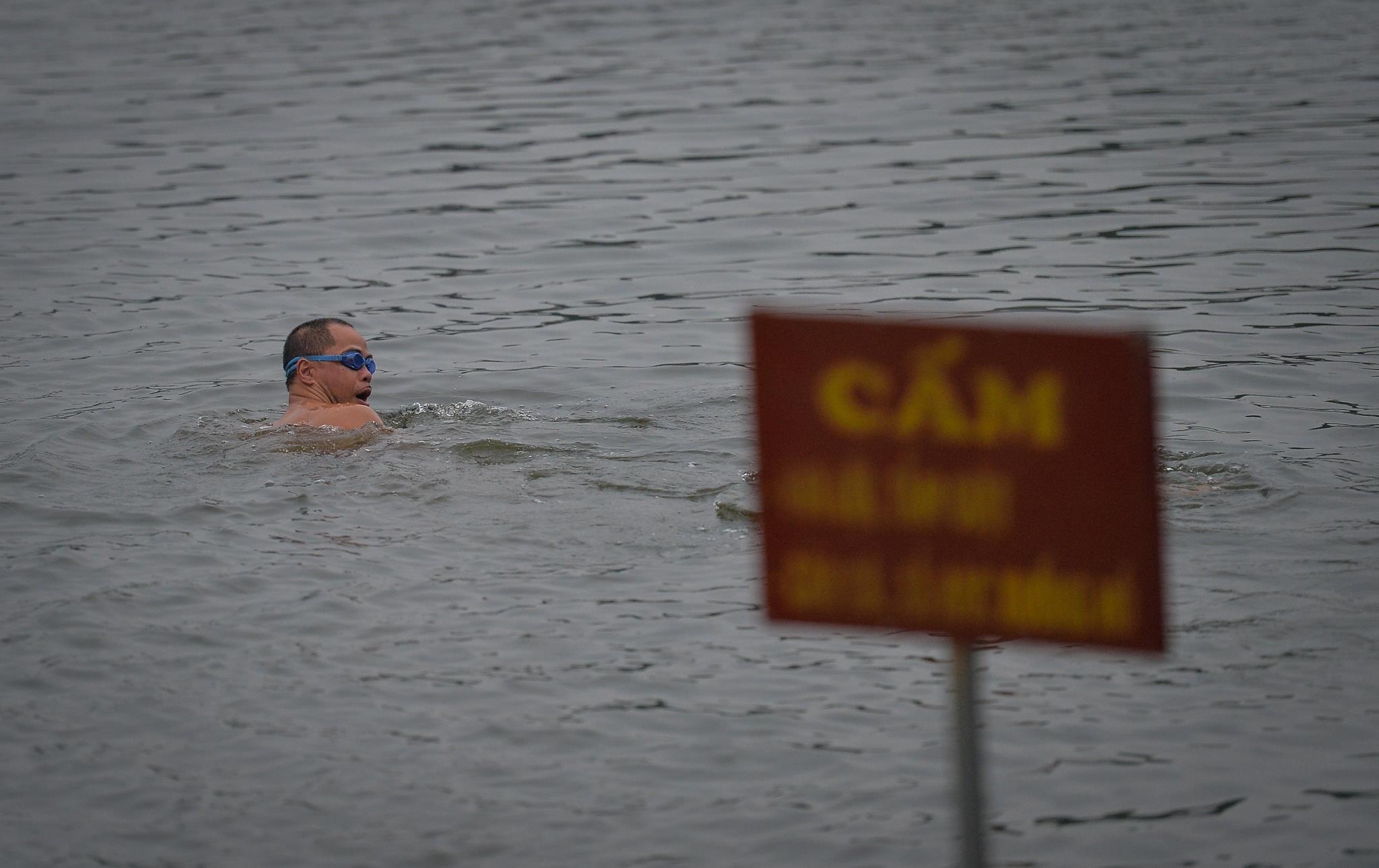 dot lanh giua mua he anh 8