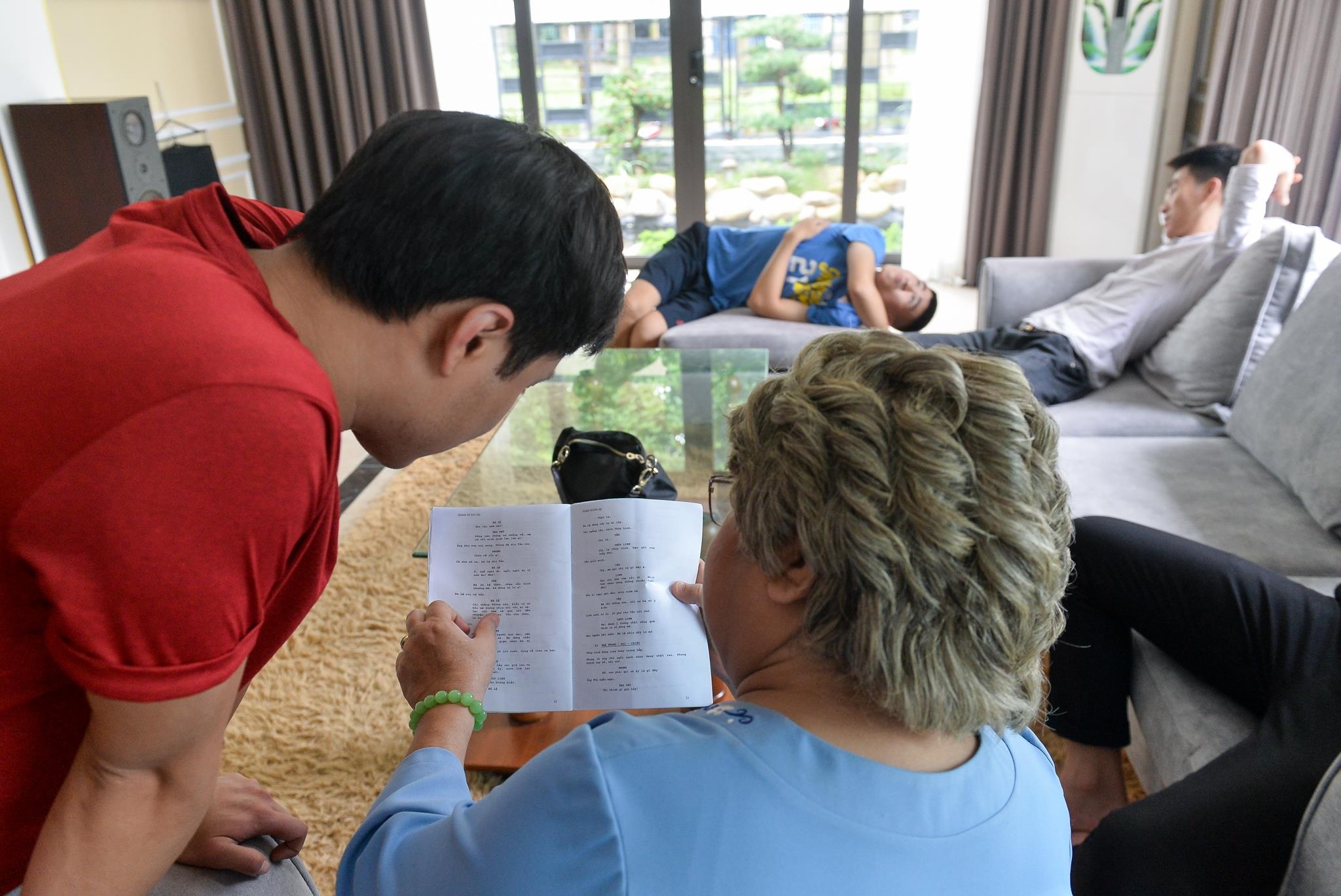 Dan dien vien Nang dau order anh 6