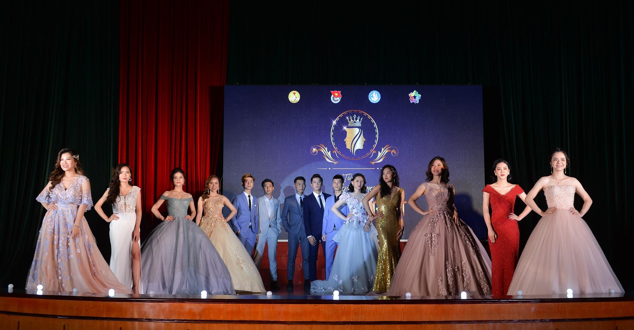 nam sinh ngan hang anh 1