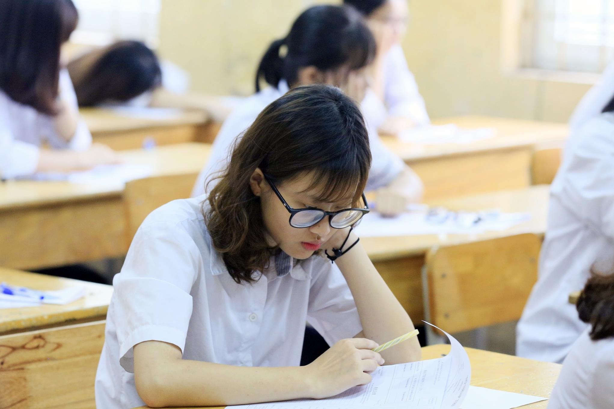 thi vao lop 10 anh 9