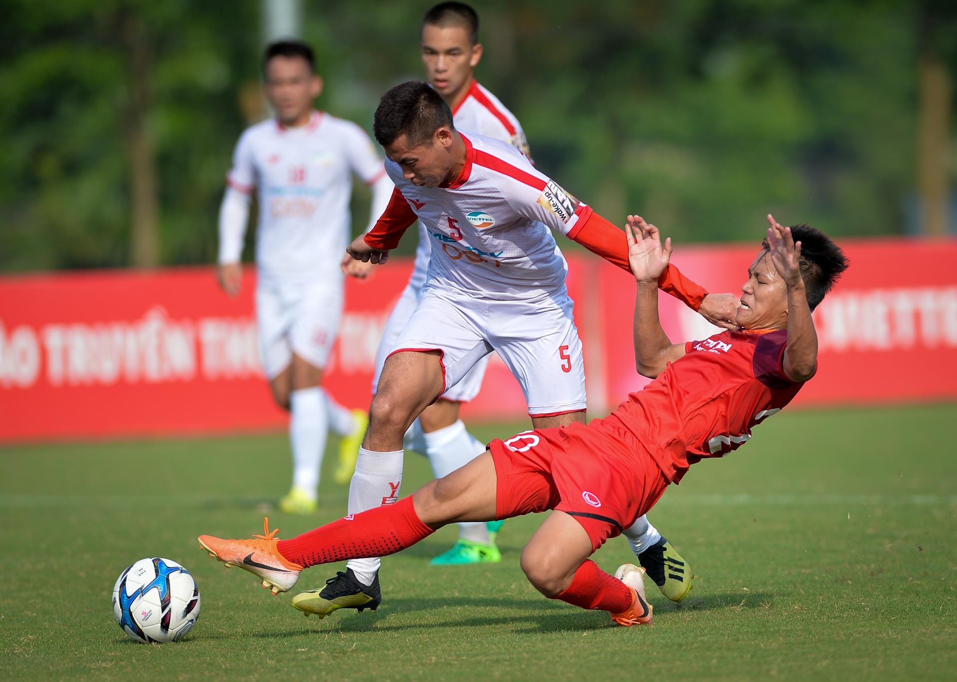 cau thu U23 Viet Nam bi chan thuong anh 1