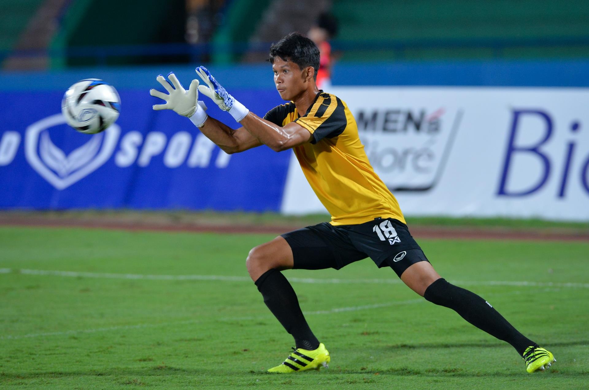 U23 Myanmar mac ao cong nghe cao anh 8