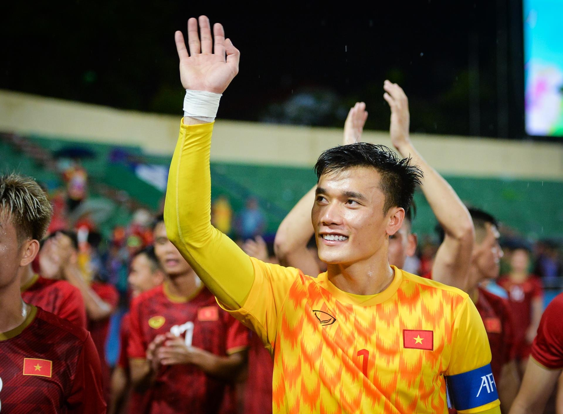 Doi truong Bui Tien Dung anh 1