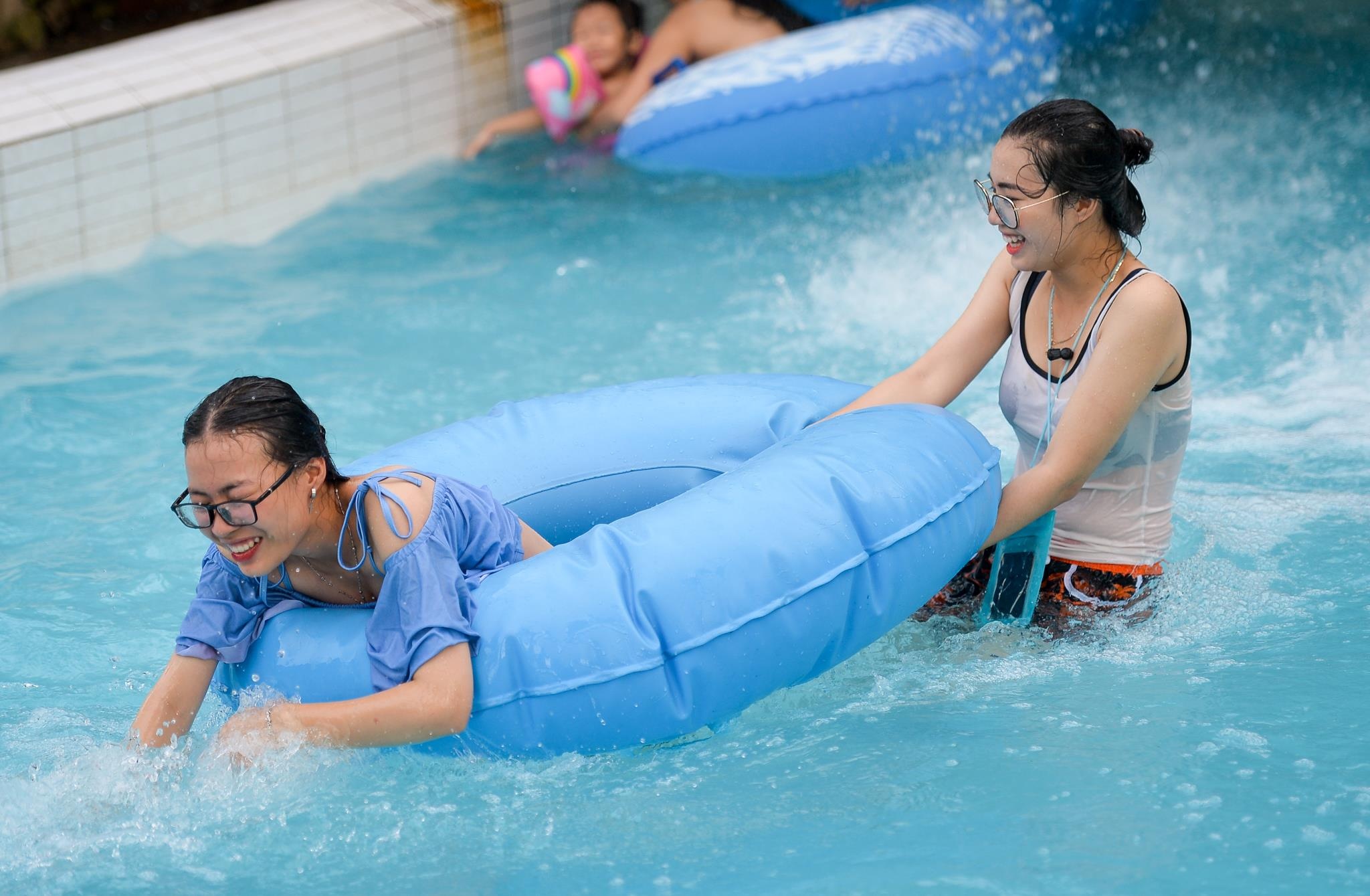 Thieu nu Ha thanh mac bikini tam giai nhiet anh 12