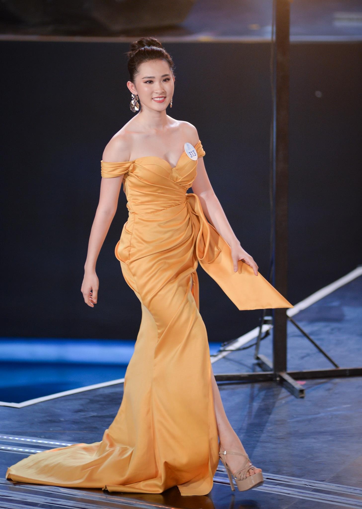 Dem chung khao Hoa hau The gioi Viet Nam anh 5