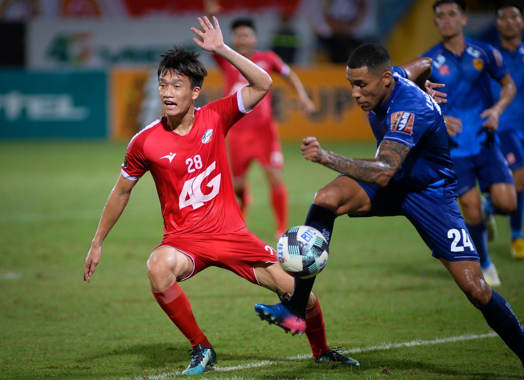 vo sap cuoi Bui Tien Dung anh 10