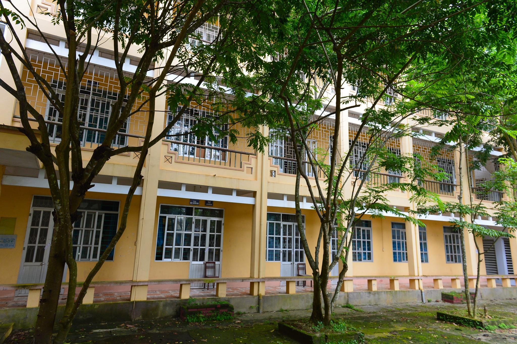 truong THPT Chuyen Cao Bang anh 8