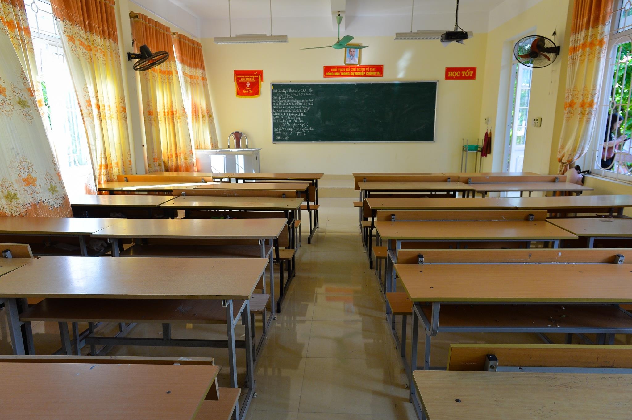 truong THPT Chuyen Cao Bang anh 4