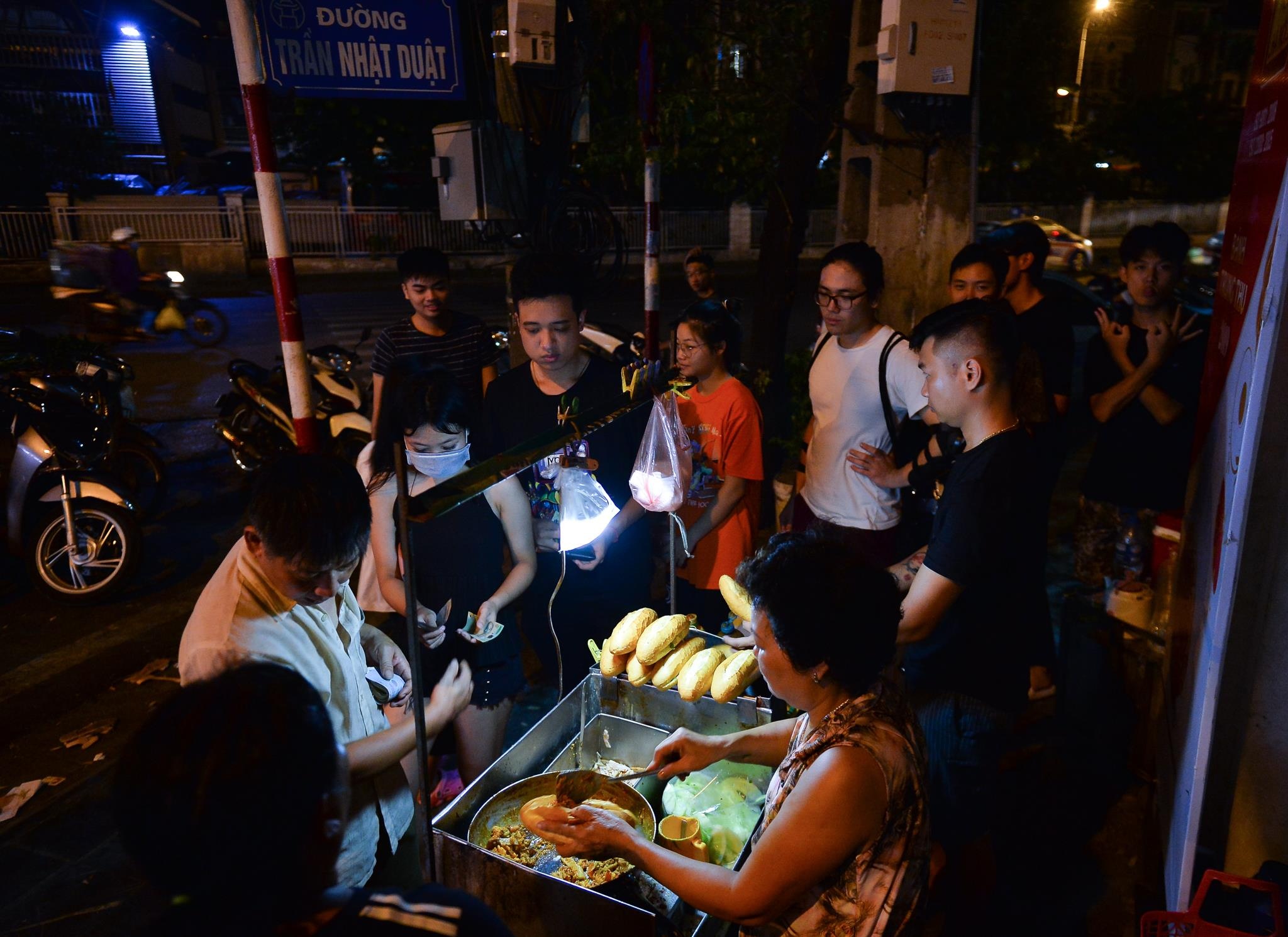 banh mi dan to anh 2