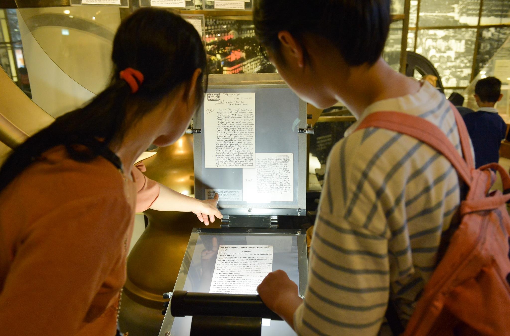 xep hang dai ca km vieng Chu tich Ho Chi Minh anh 10