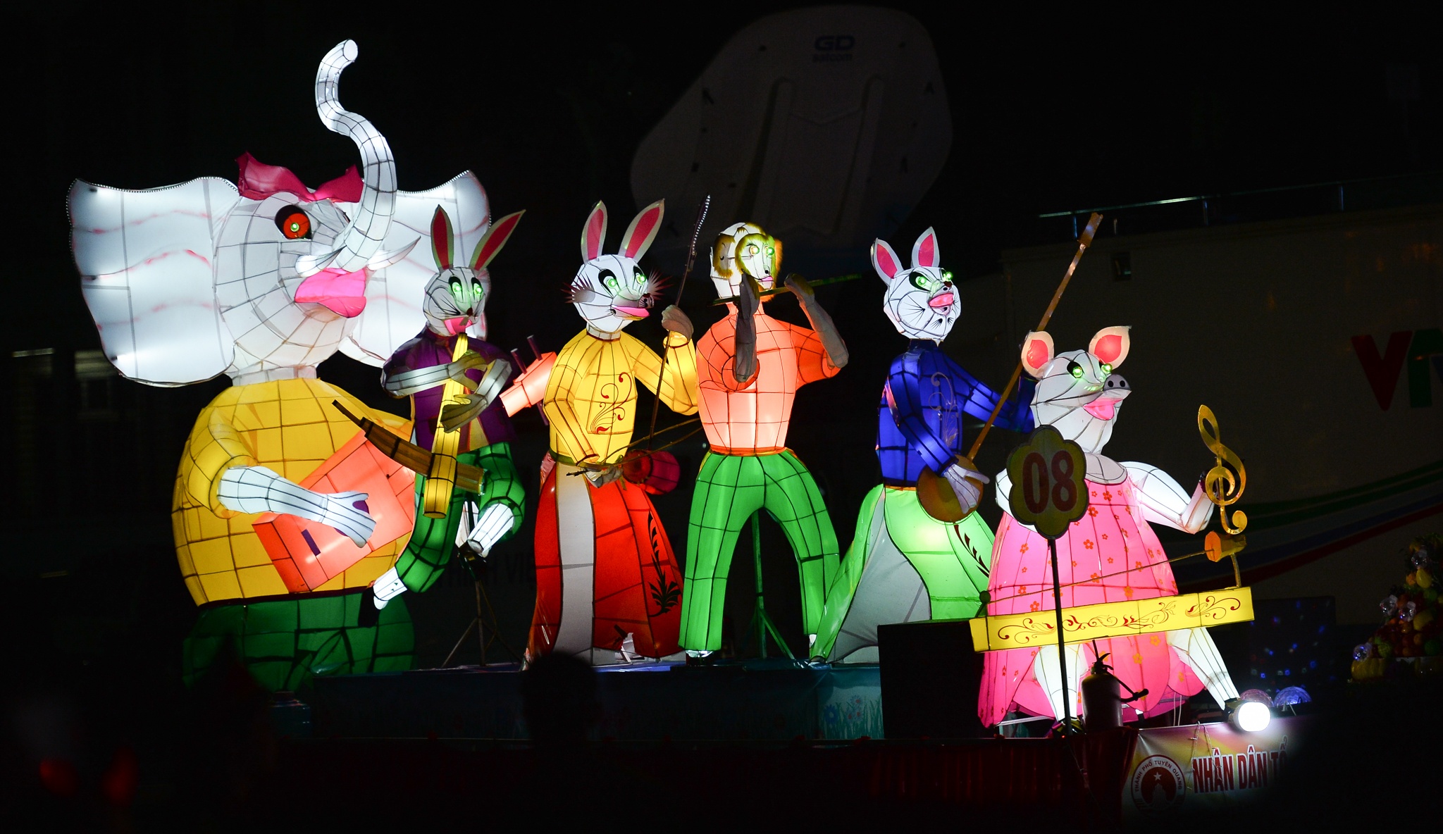 trung thu nao nhiet o trung tam thanh pho anh 3