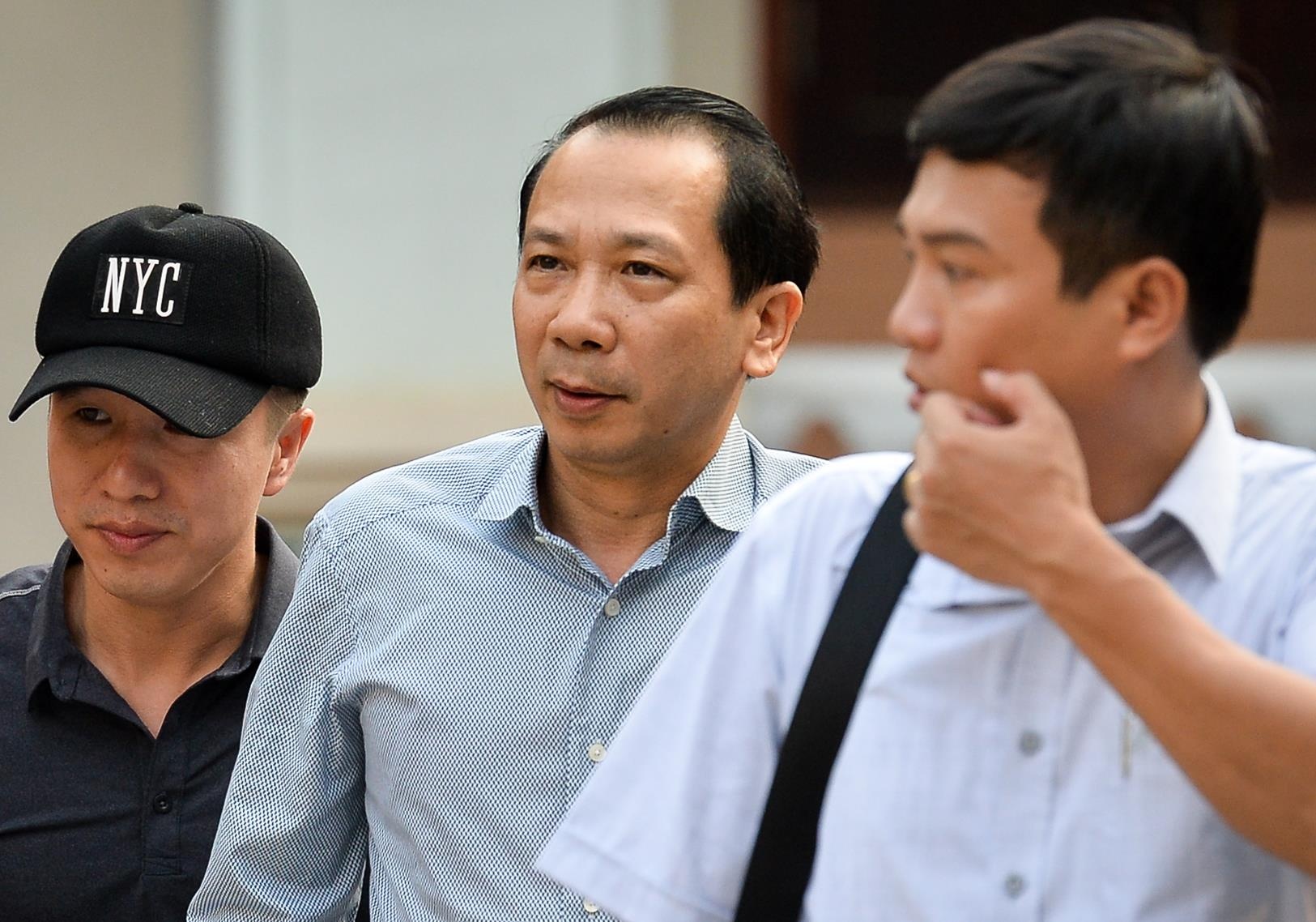 Pho chu tich tinh duoc trieu tap den phien xu gian lan thi o Ha Giang hinh anh