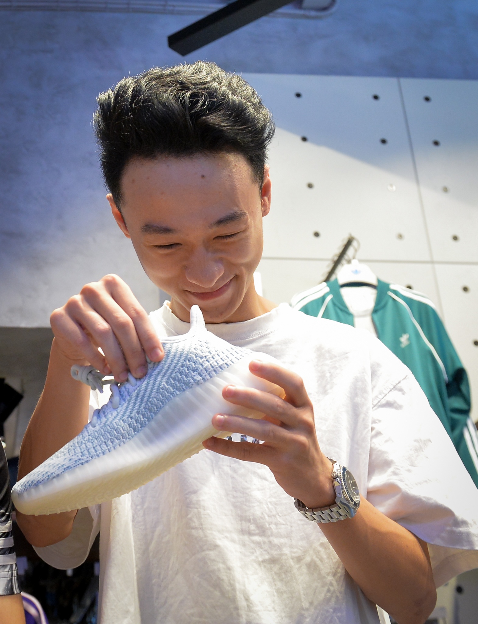 Yeezy 350 V2 Cloud White anh 5