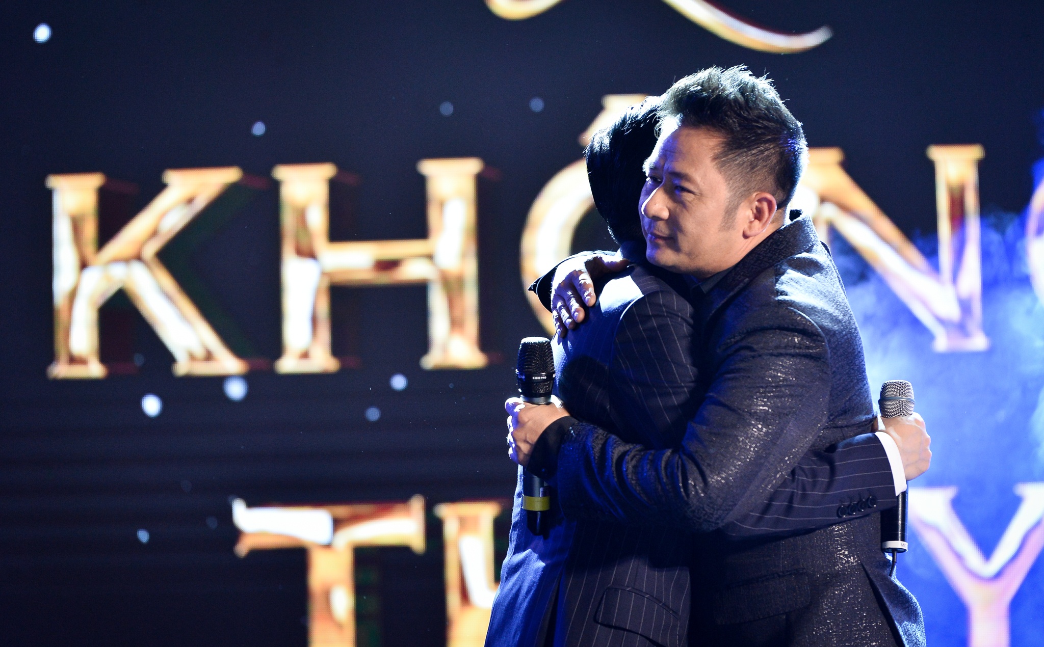 Quang Ha huy live show anh 14